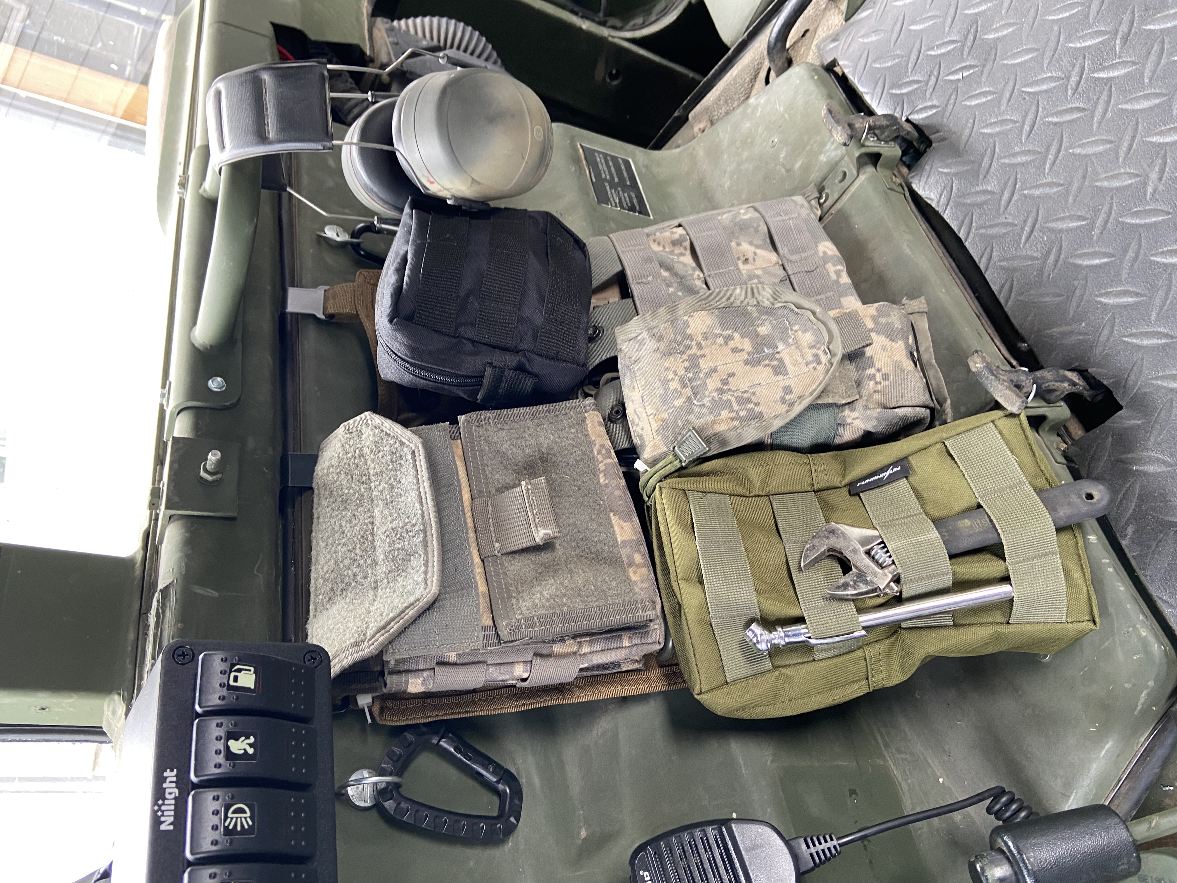 2004 AM General HMMWV M1097A2