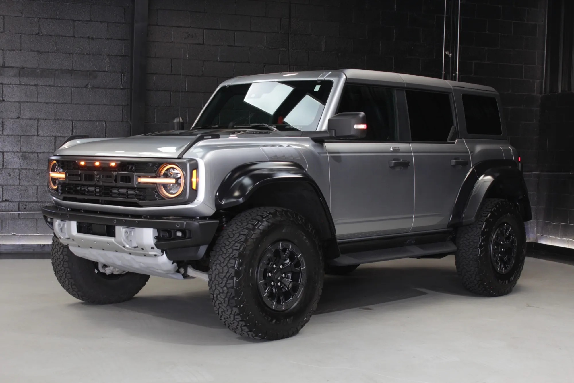 2023 Ford Bronco Raptor - 3