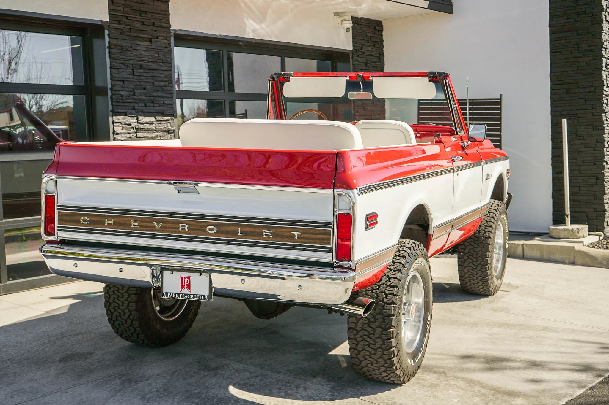 LS2-Powered 1971 Chevrolet K5 Blazer