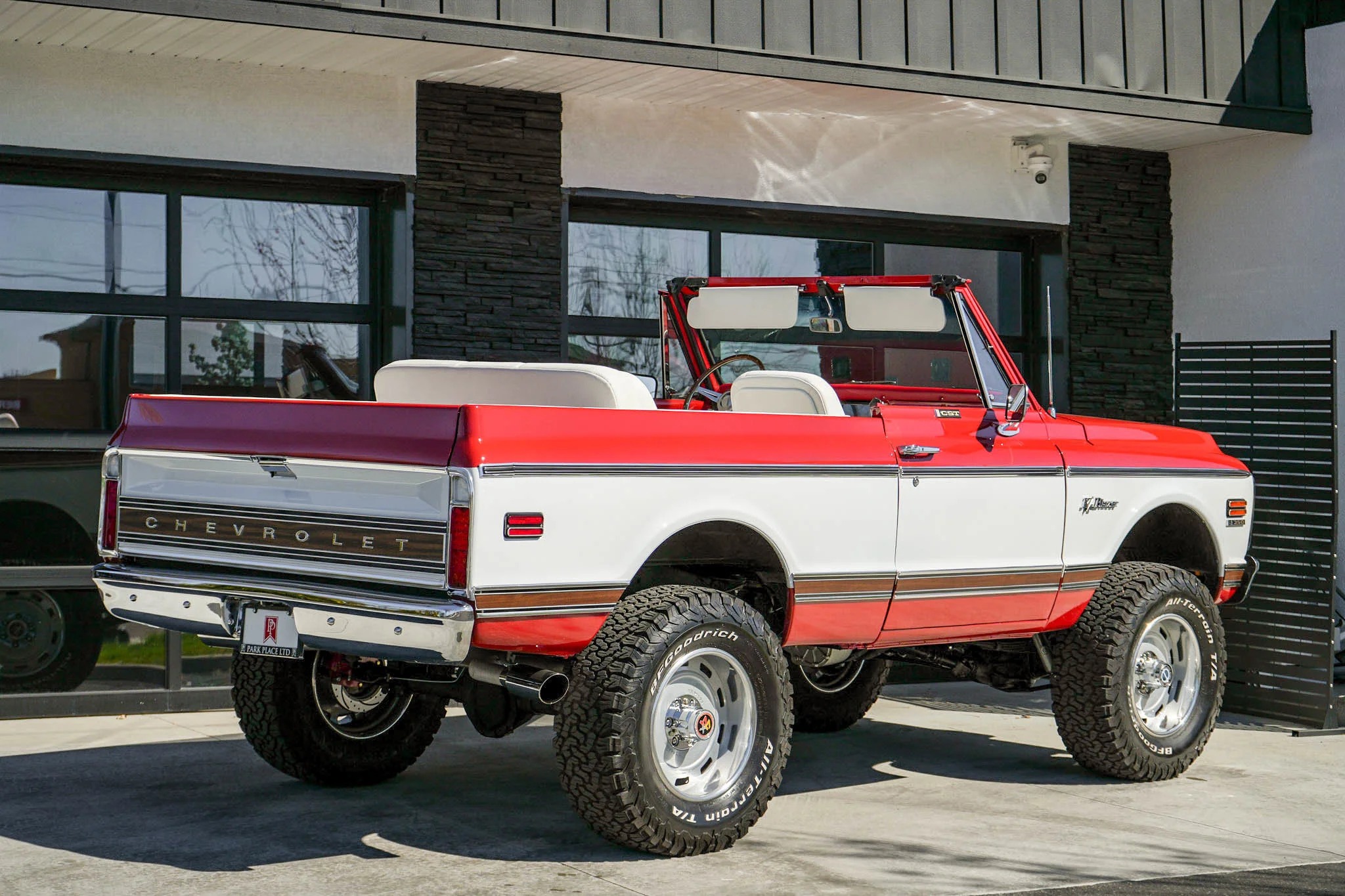 LS2-Powered 1971 Chevrolet K5 Blazer - 5