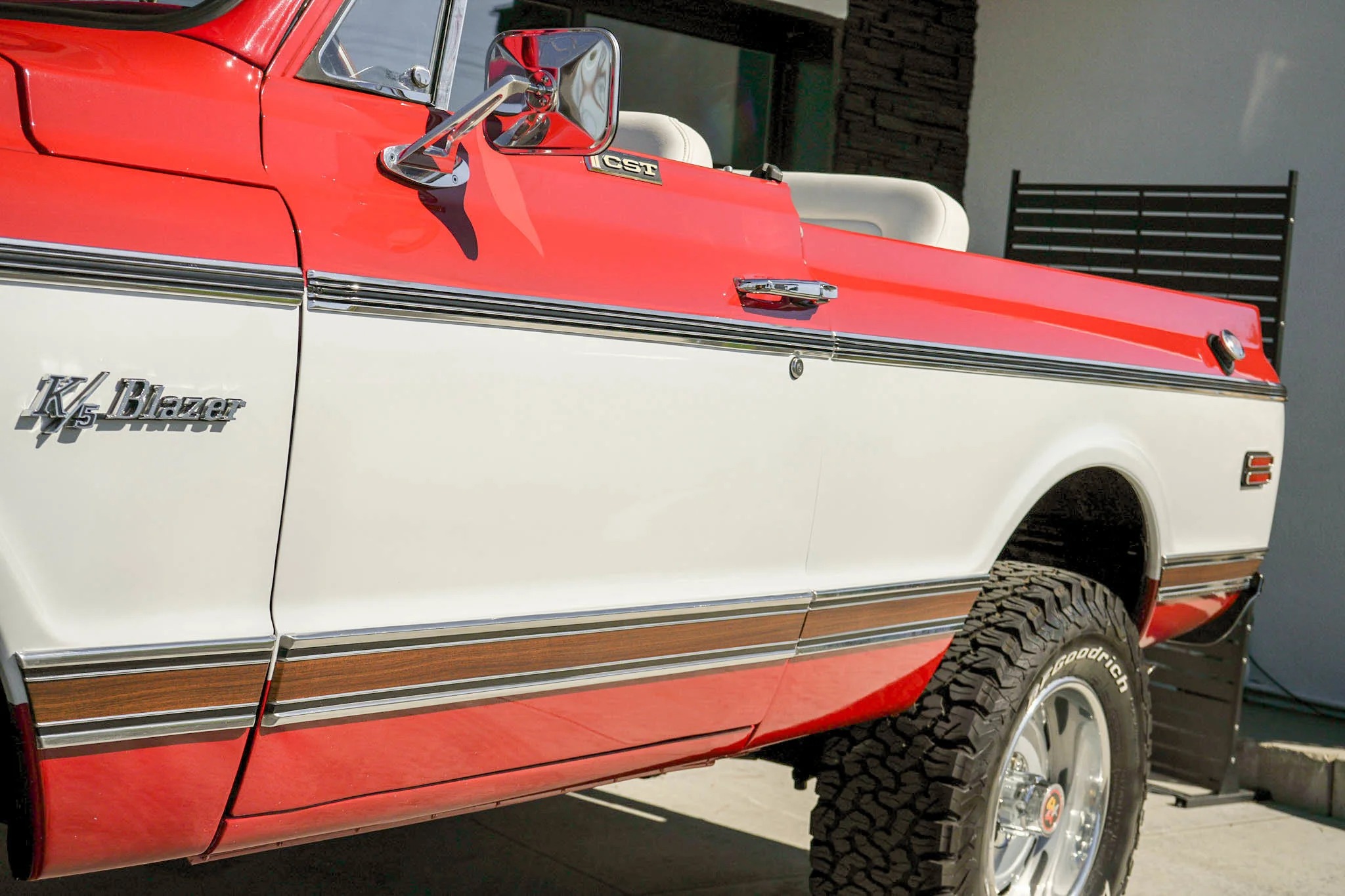 LS2-Powered 1971 Chevrolet K5 Blazer - 3