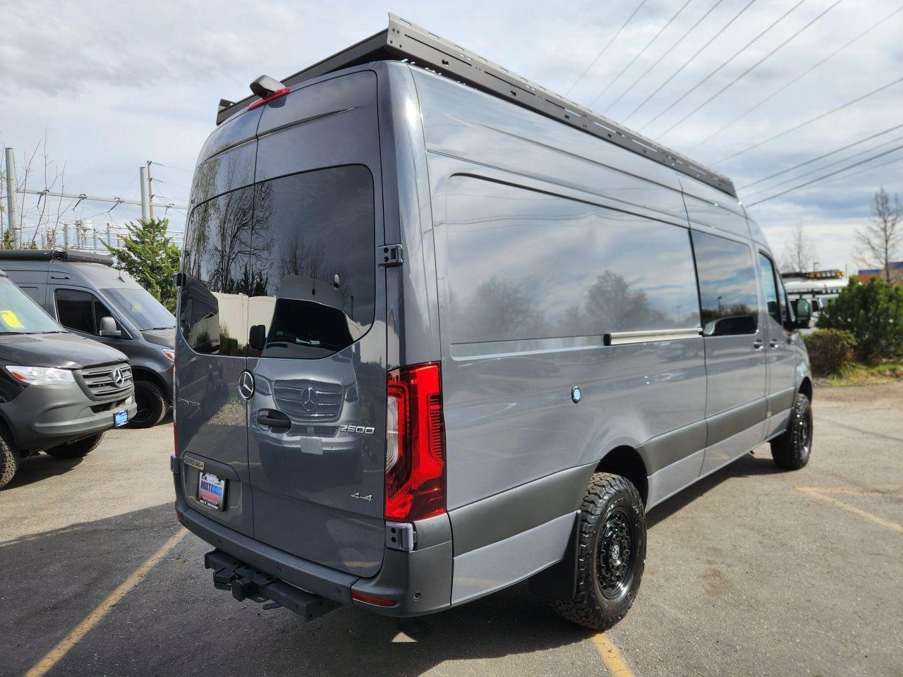2022 Mercedes-Benz Sprinter 2500 Camper - 4