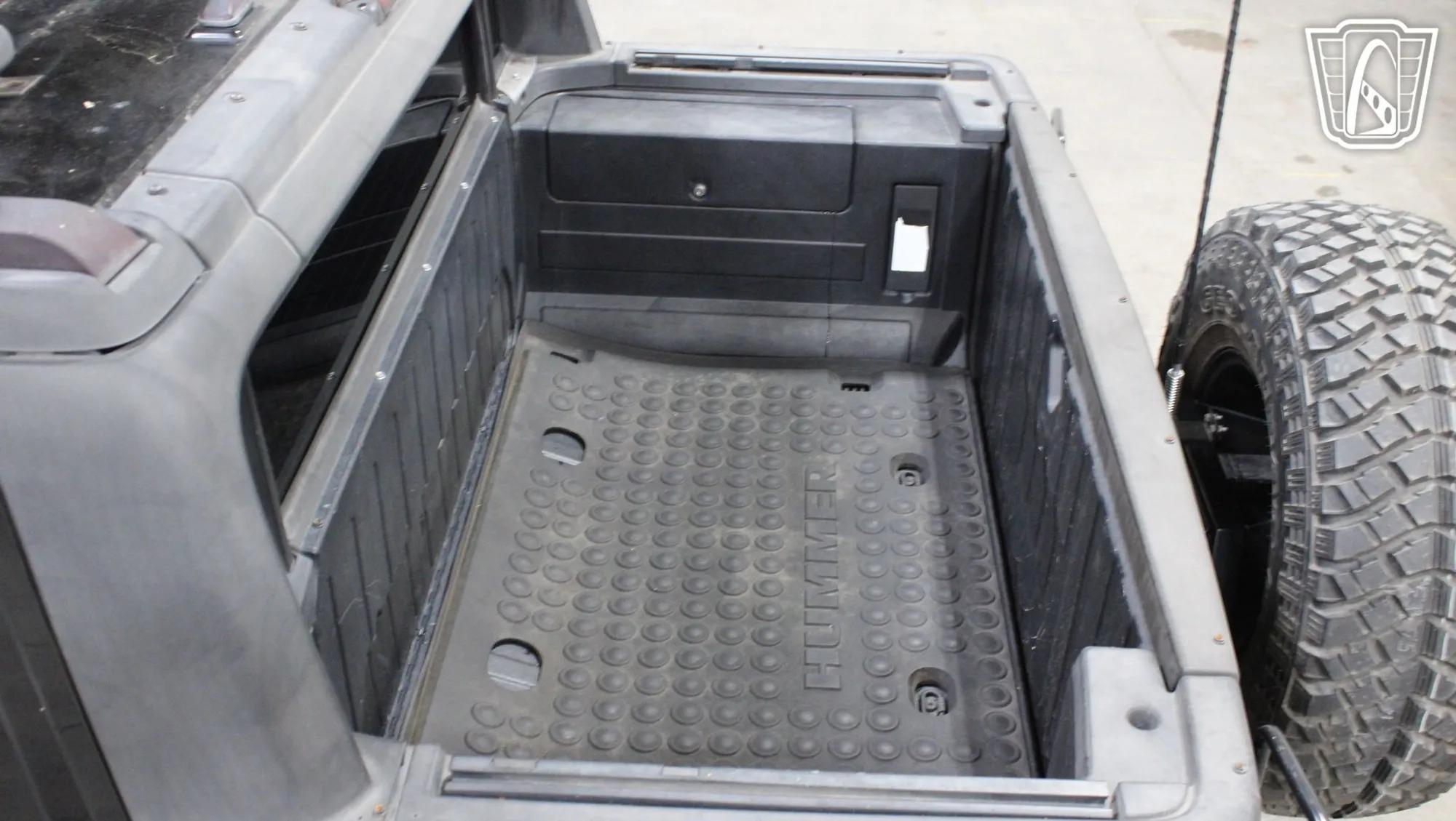 2005 Hummer H2 SUT