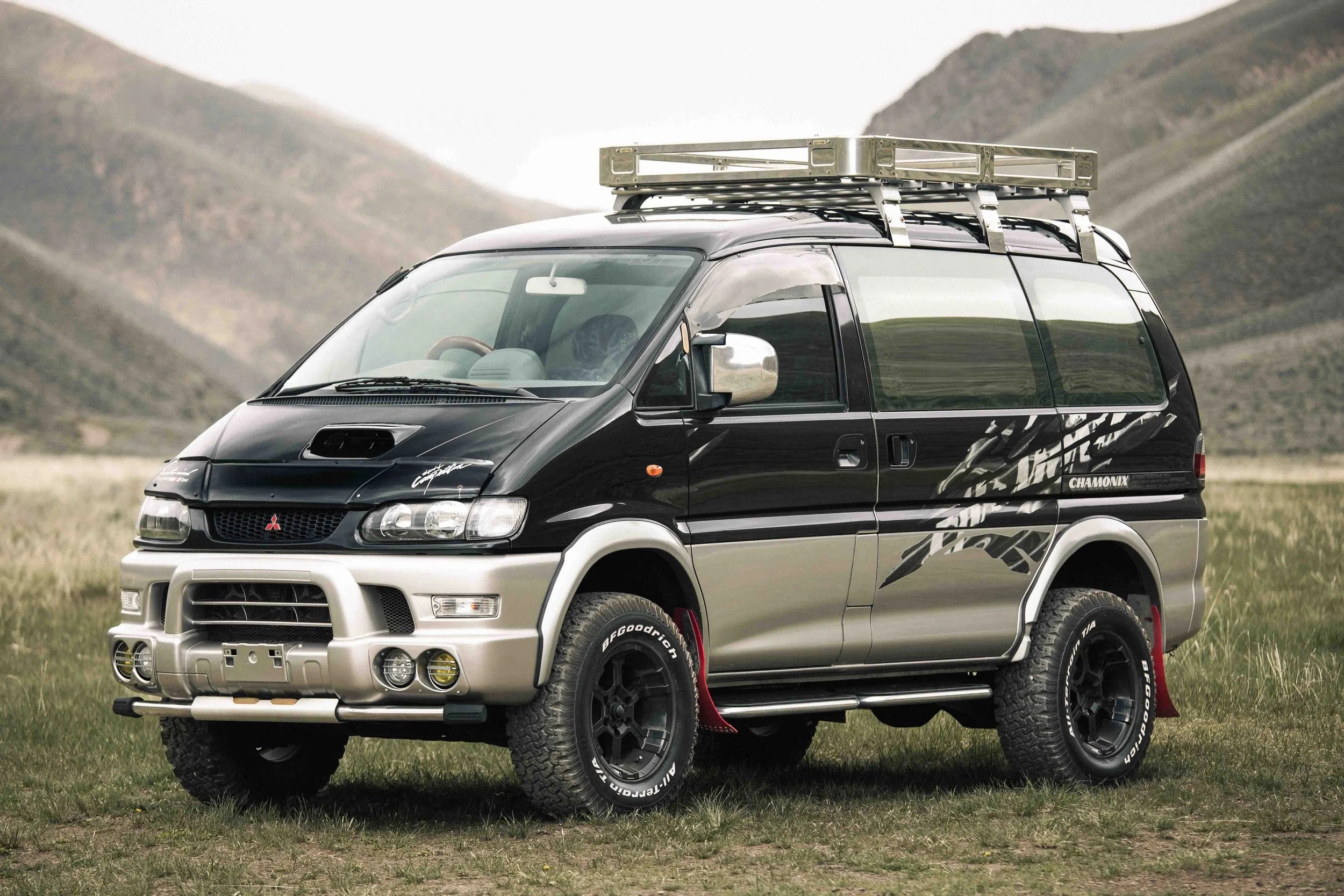  Mitsubishi Delica