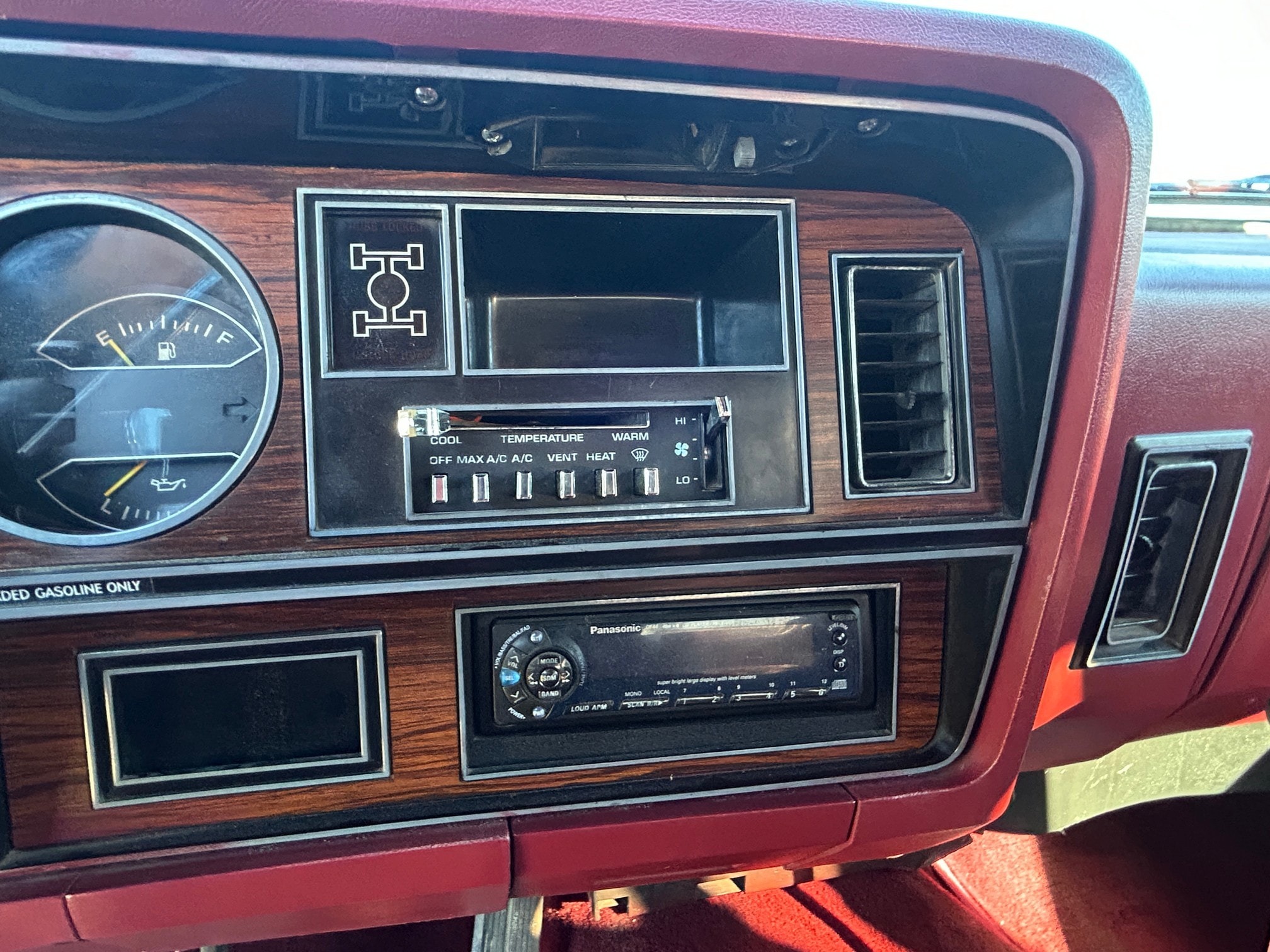 1984 Dodge Ramcharger Royal SE