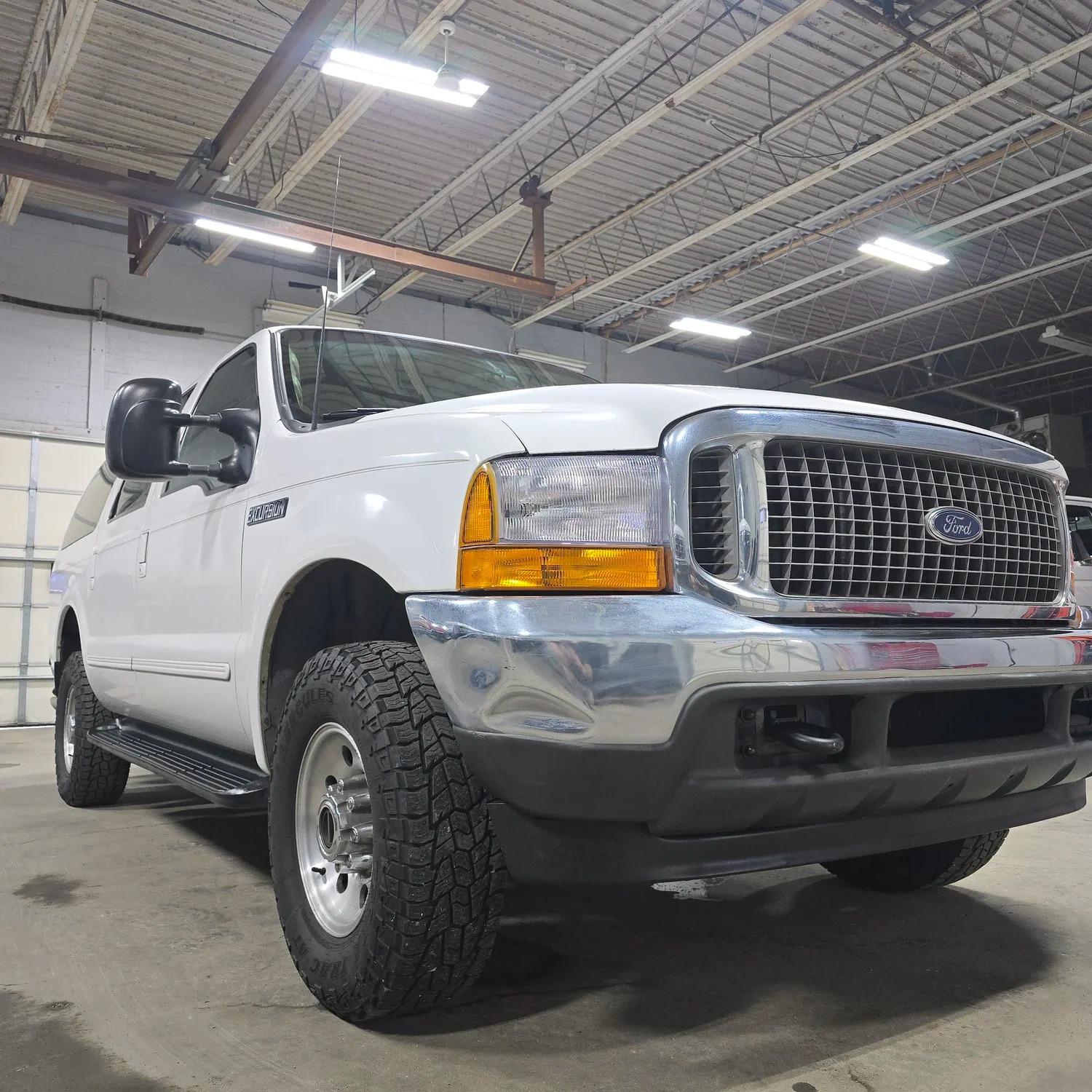 2000 Ford Excursion XLT