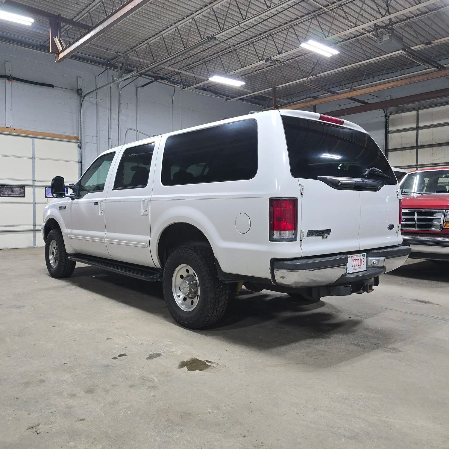 2000 Ford Excursion XLT - 2