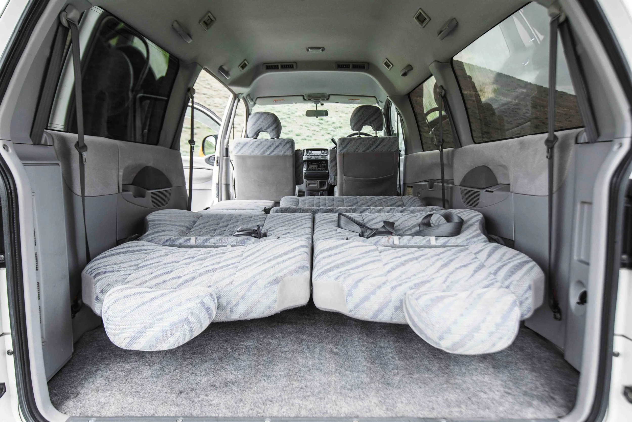 1998 Mitsubishi Delica L400 Space Gear XR Active Field