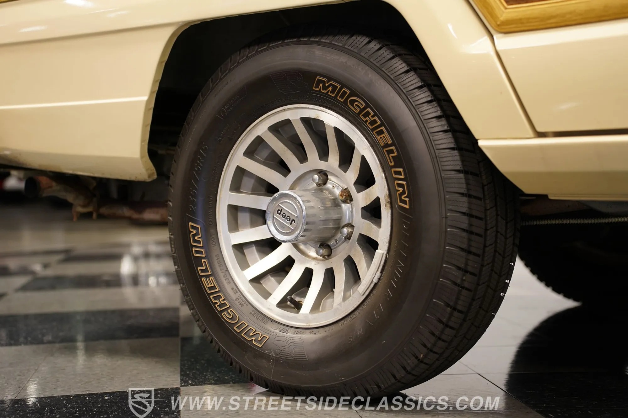 1989 Jeep Grand Wagoneer