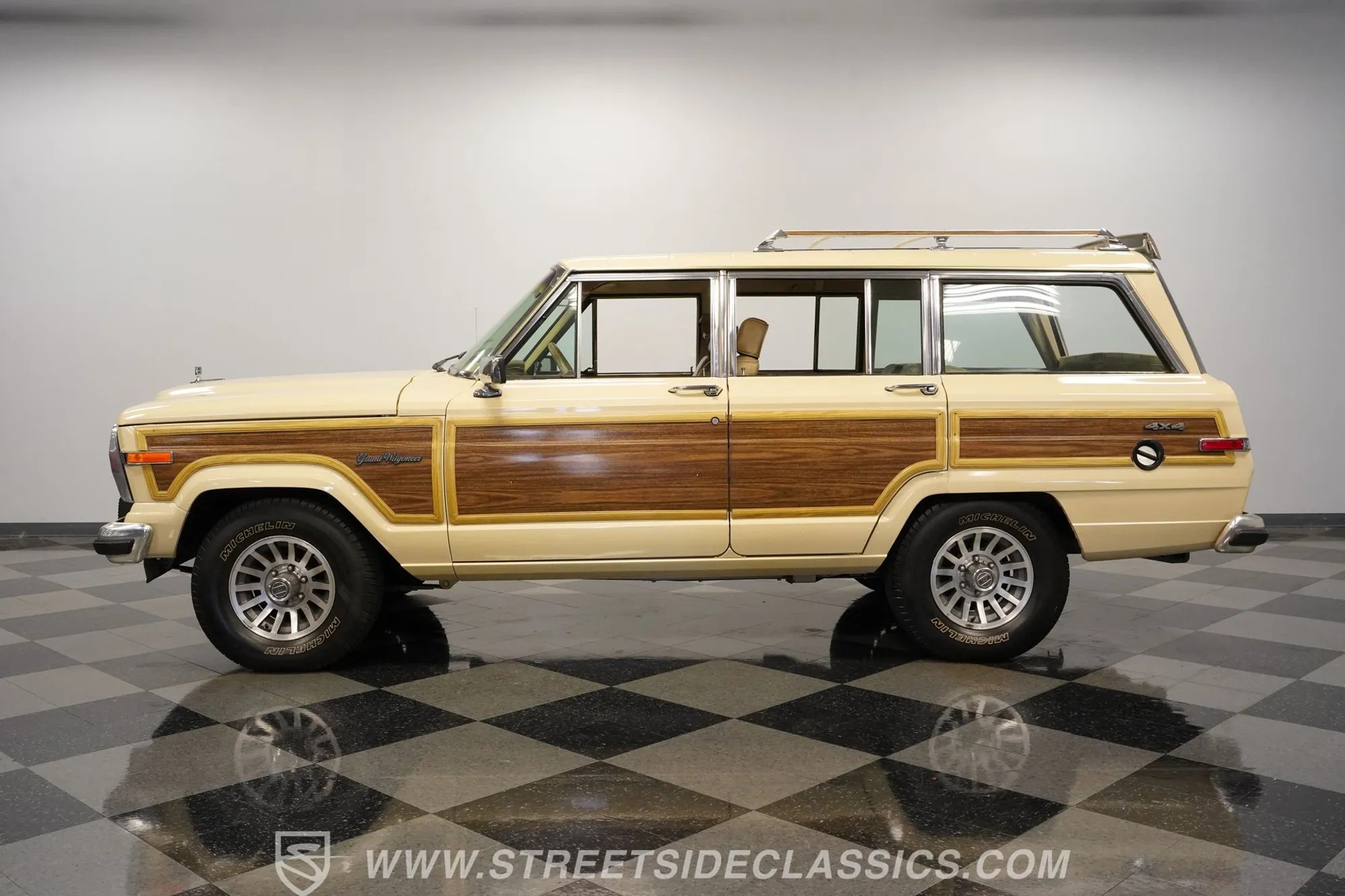 1989 Jeep Grand Wagoneer - 4