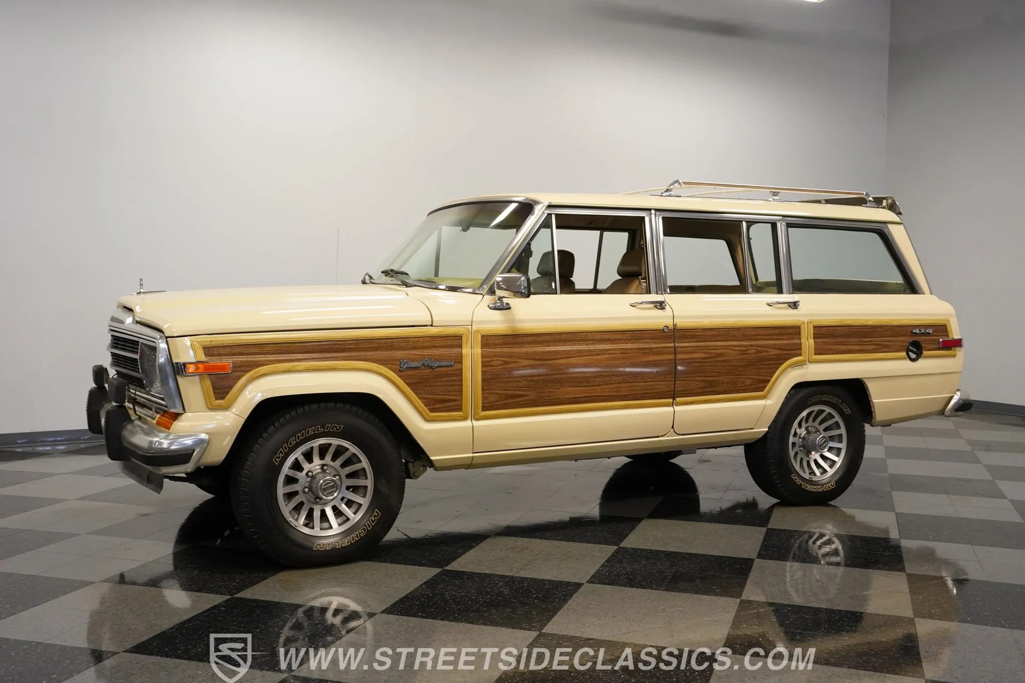 1989 Jeep Grand Wagoneer - 3