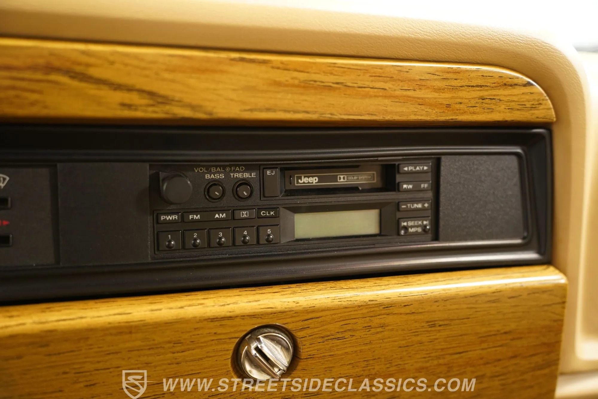 1989 Jeep Grand Wagoneer
