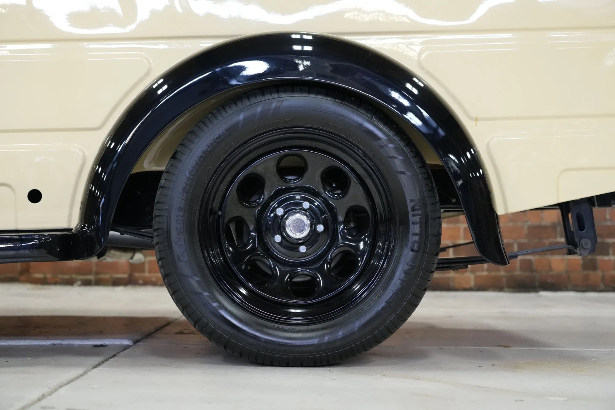 HEMI-Powered 1950 Dodge B-2