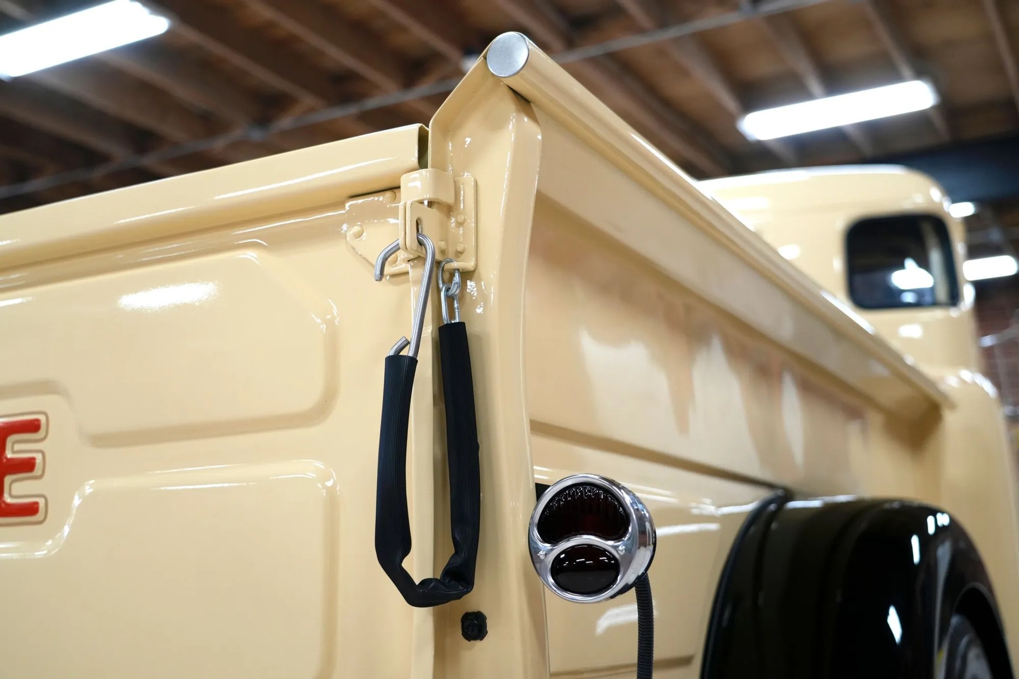HEMI-Powered 1950 Dodge B-2