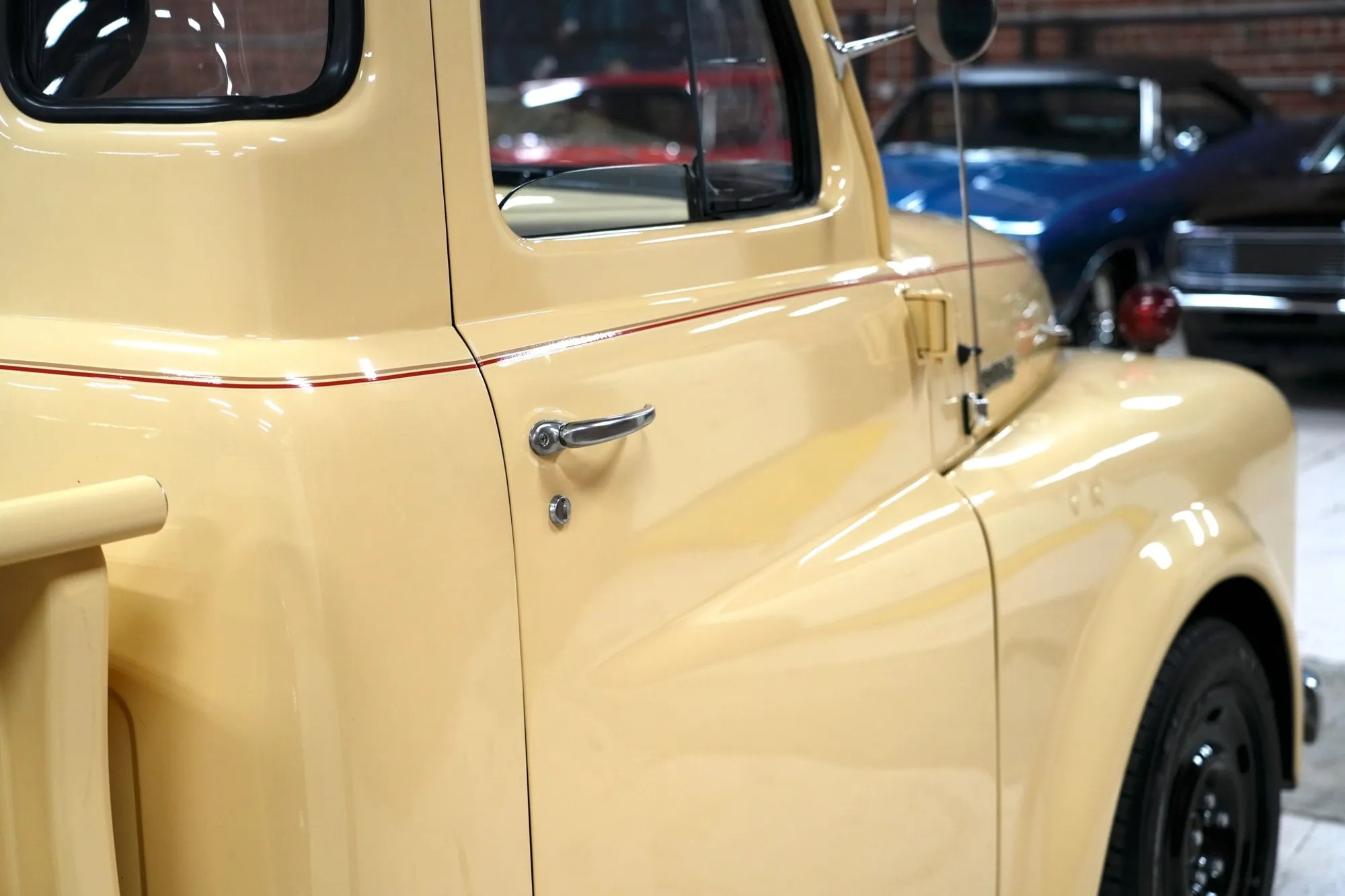 HEMI-Powered 1950 Dodge B-2