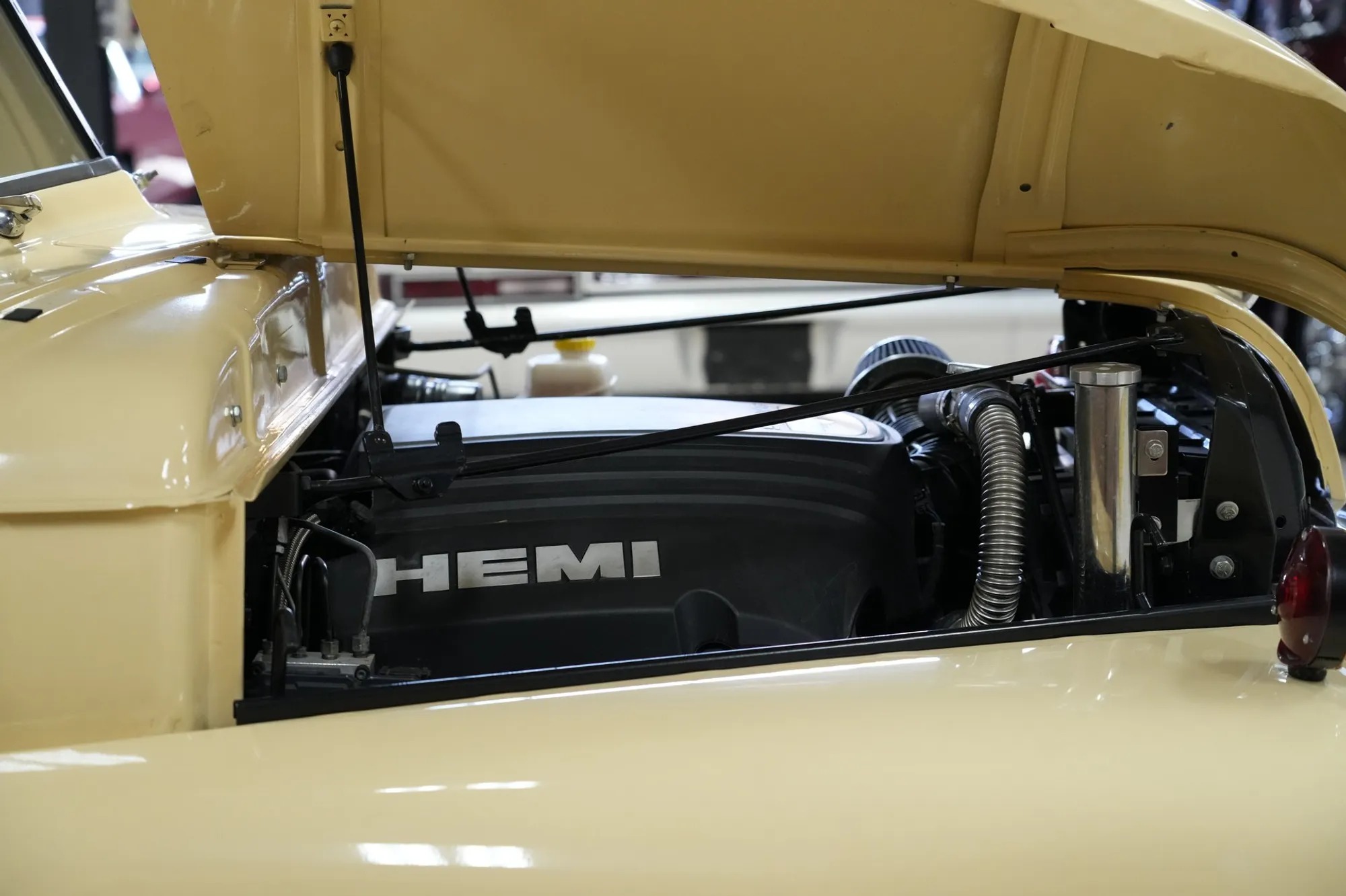 HEMI-Powered 1950 Dodge B-2