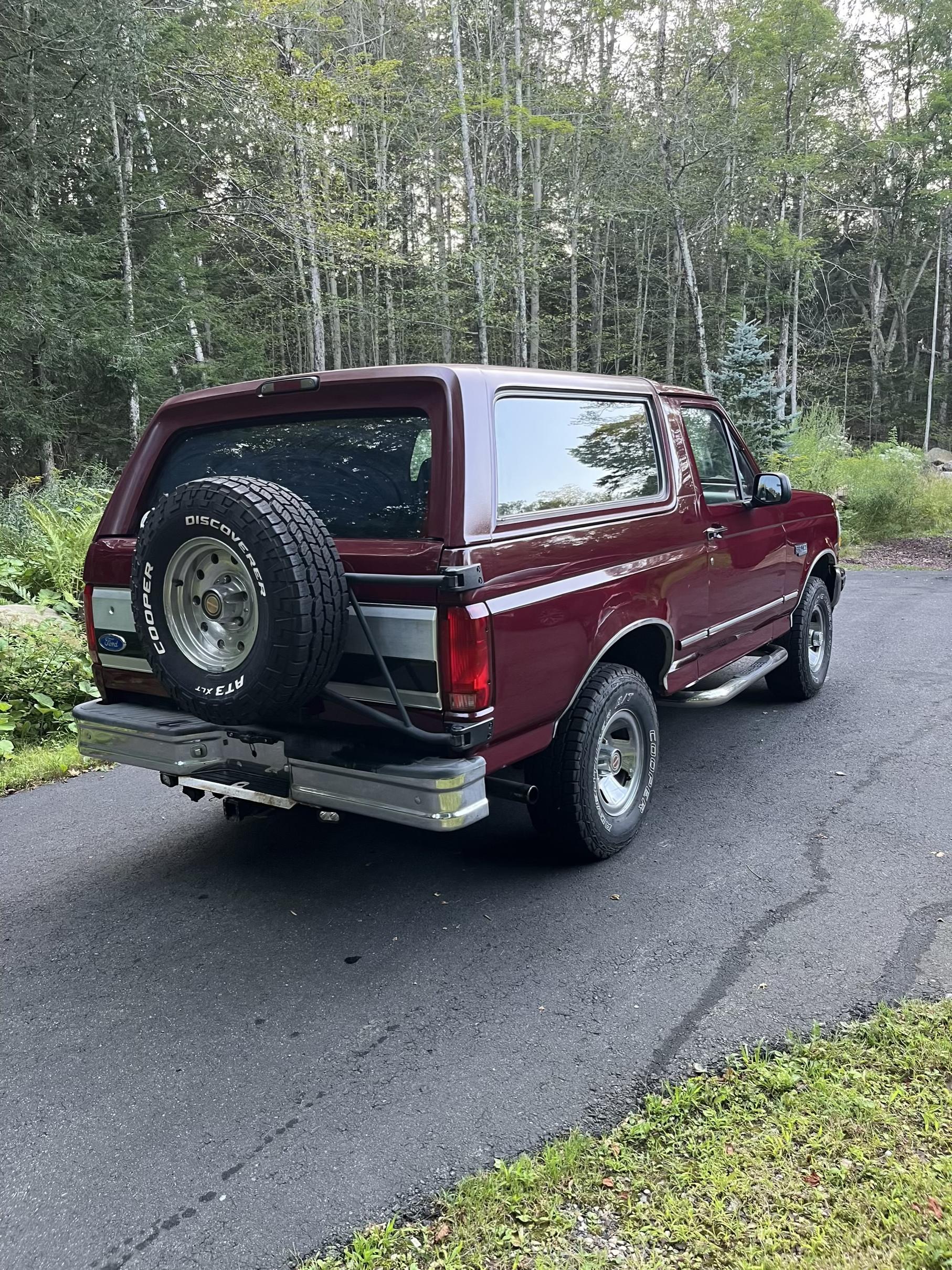 1993 Ford Bronco XLT - 3