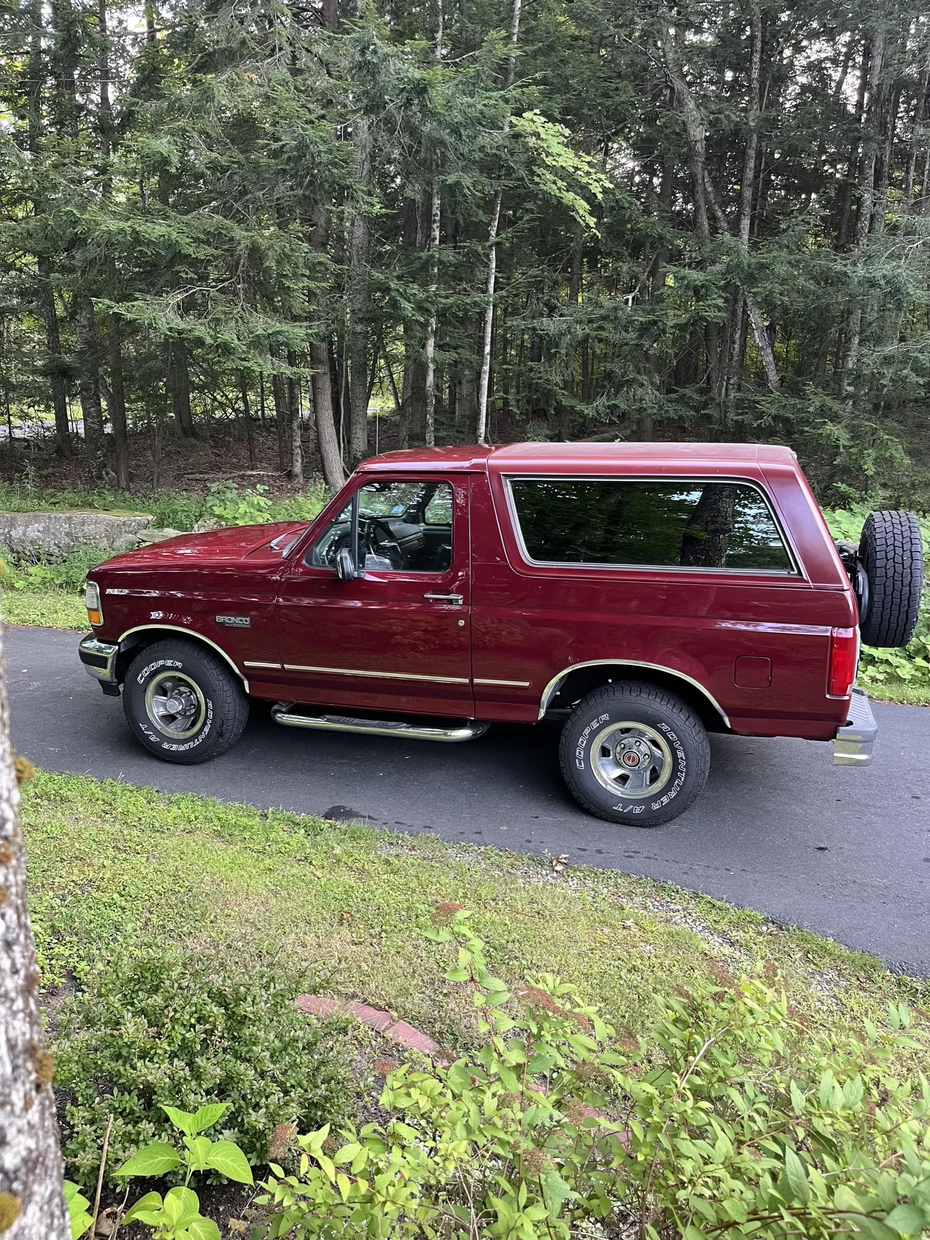 1993 Ford Bronco XLT - 4