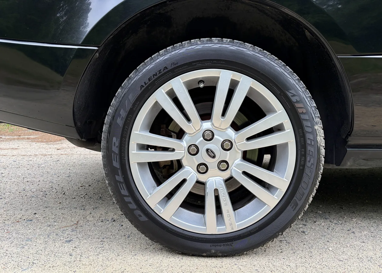 2011 Land Rover Range Rover HSE Luxury