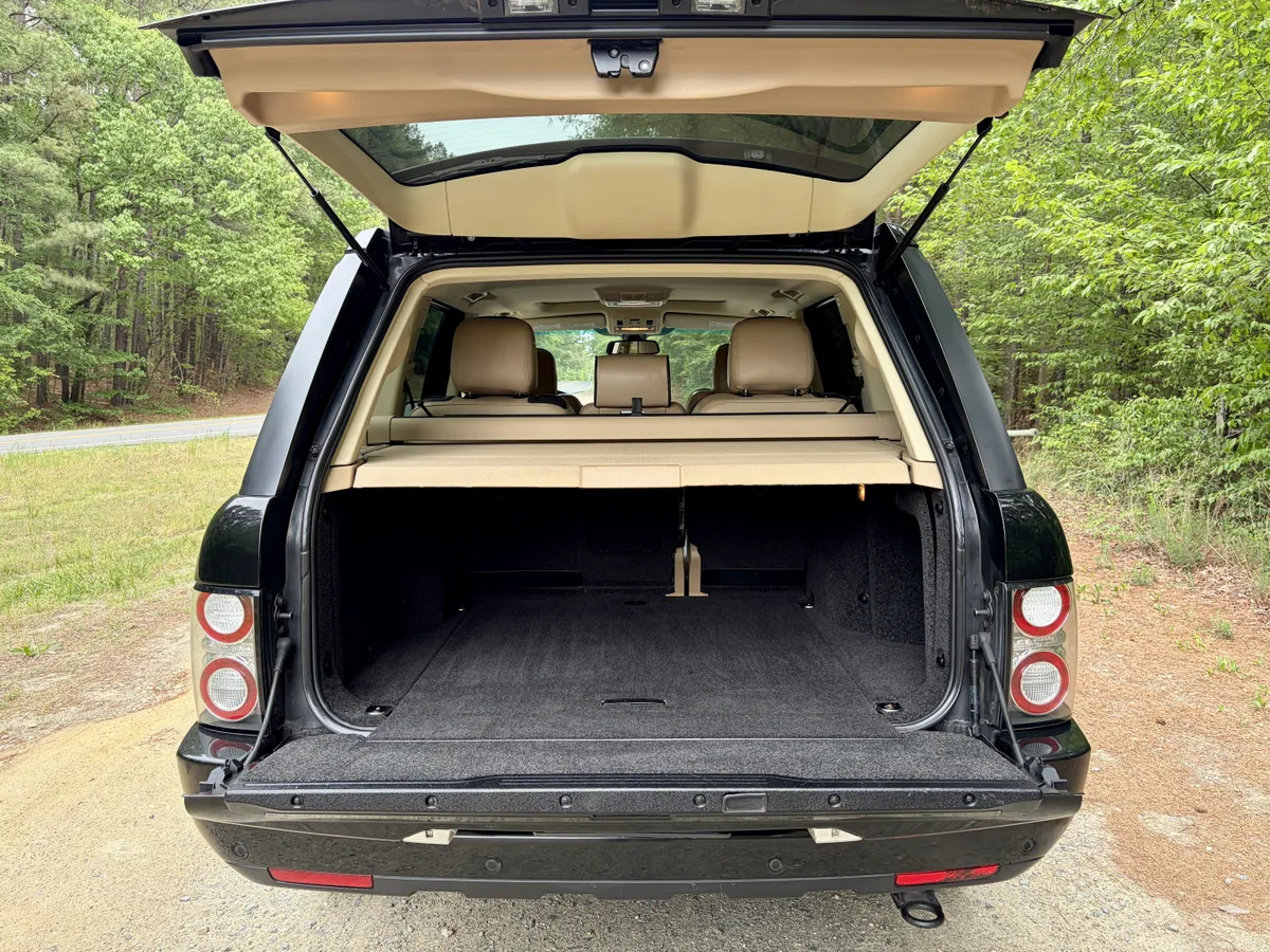 2011 Land Rover Range Rover HSE Luxury