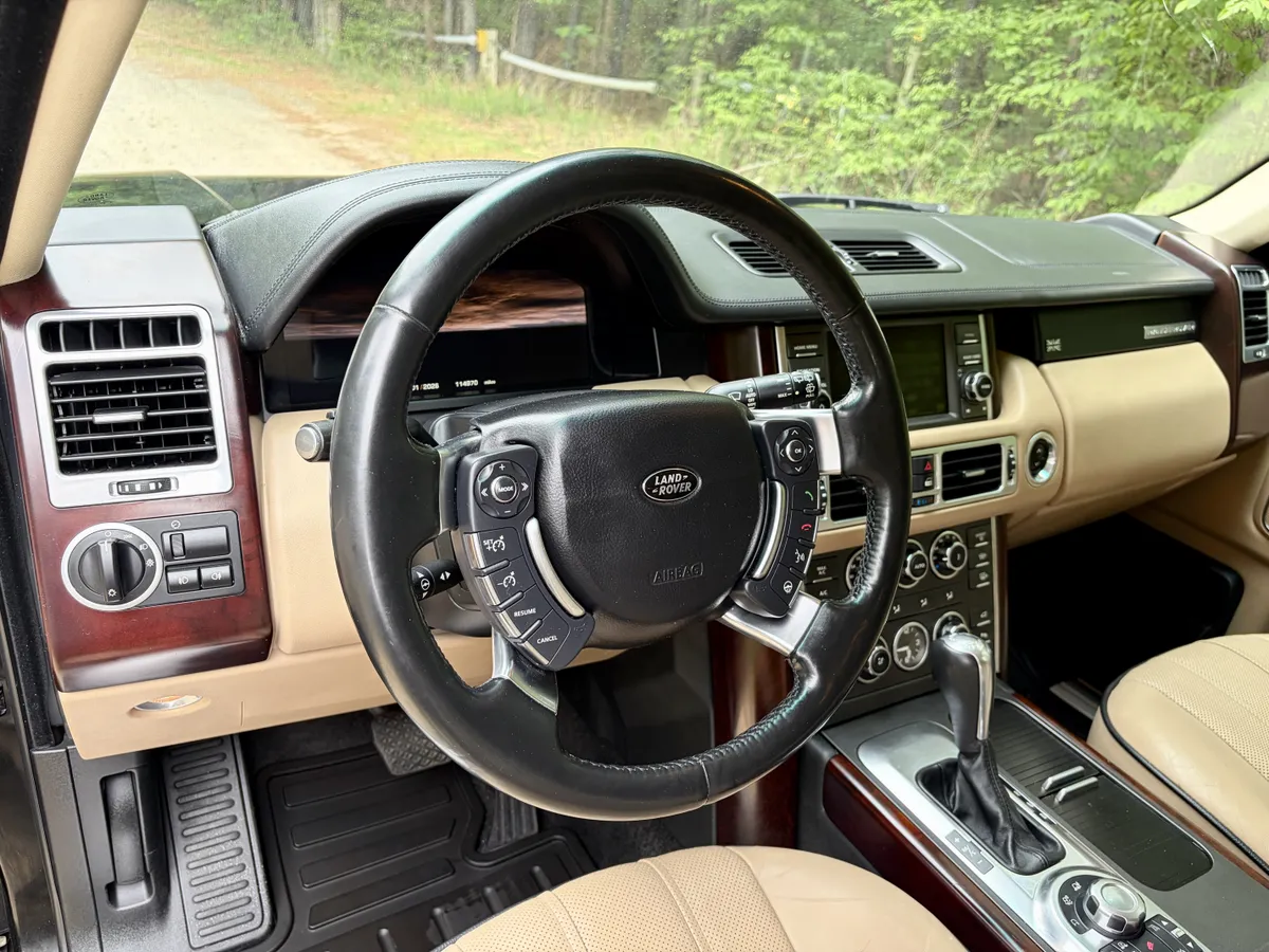 2011 Land Rover Range Rover HSE Luxury