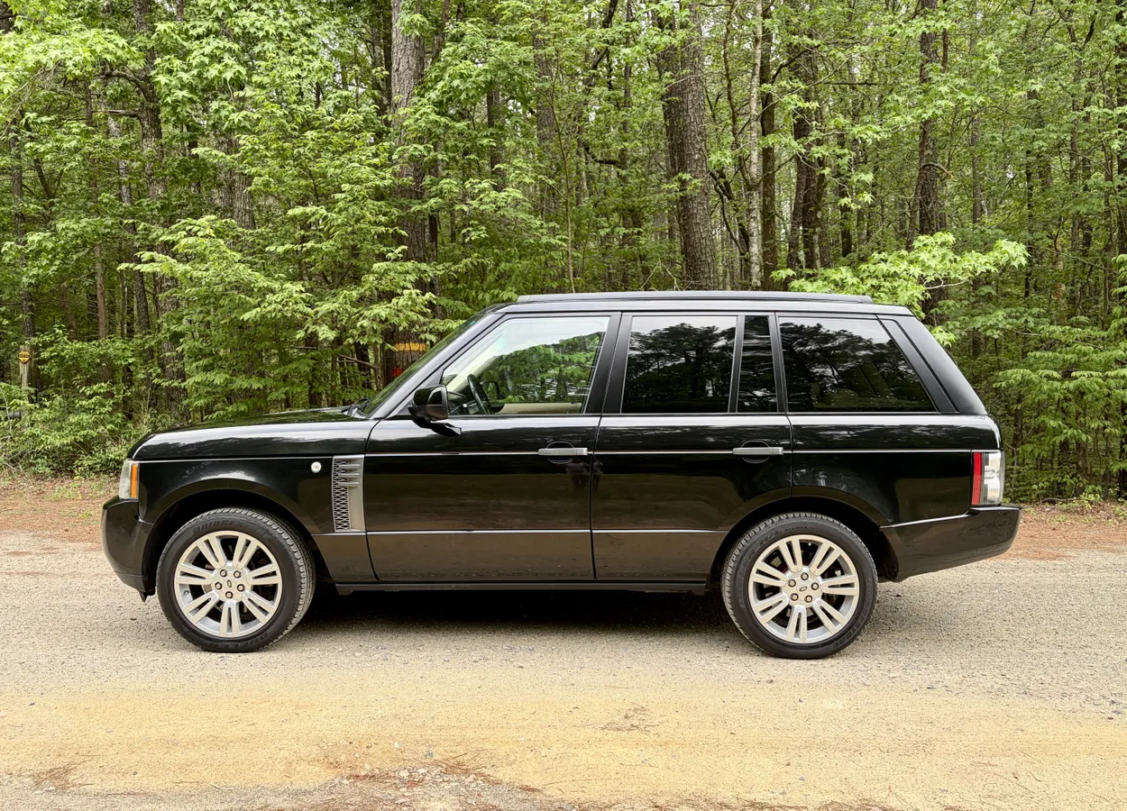 2011 Land Rover Range Rover HSE Luxury