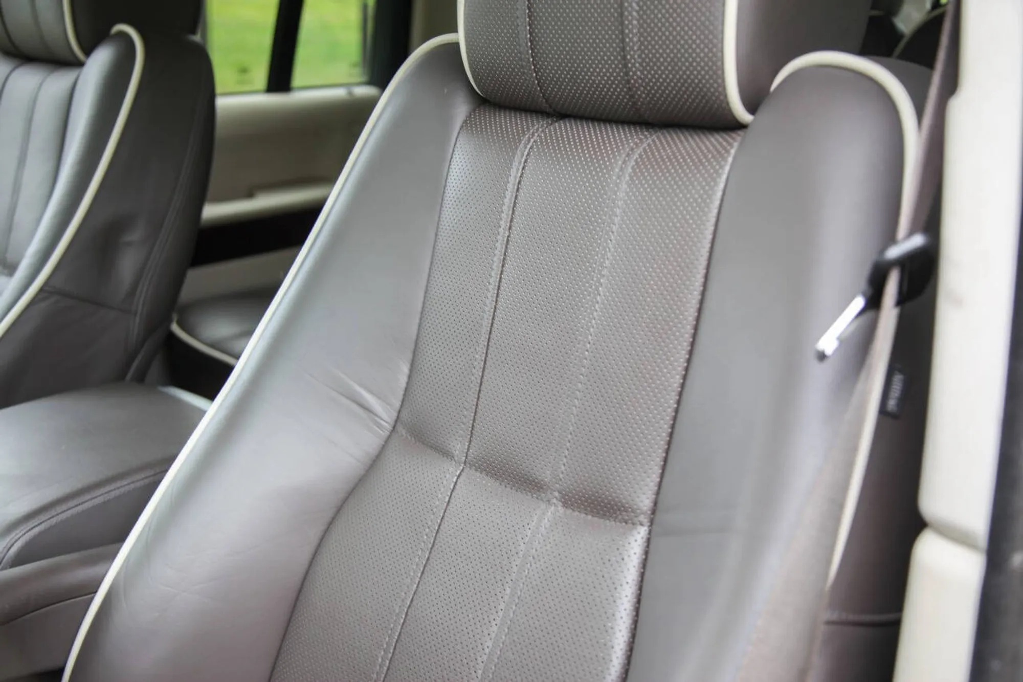 2010 Land Rover Range Rover HSE LUX