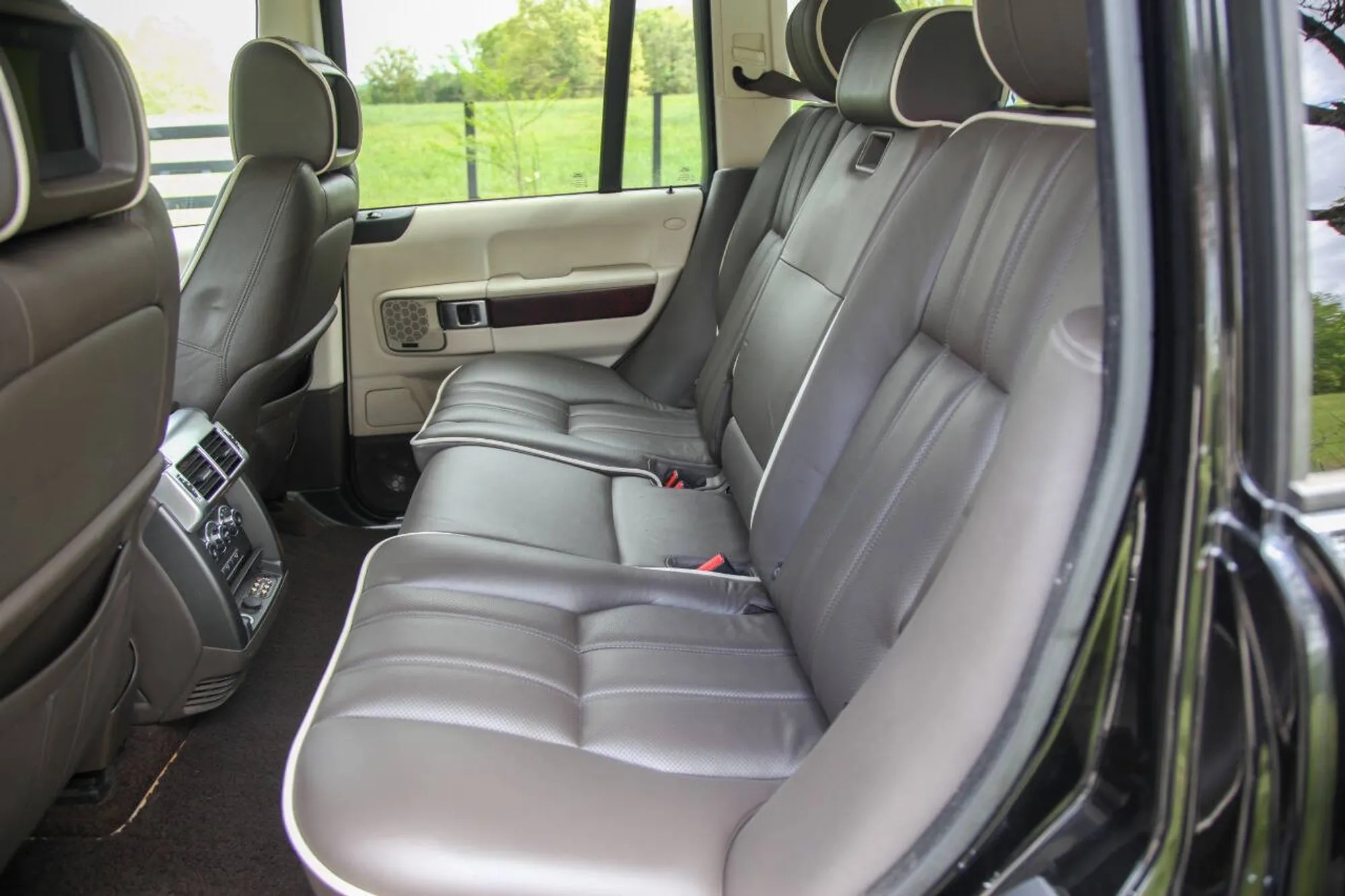 2010 Land Rover Range Rover HSE LUX