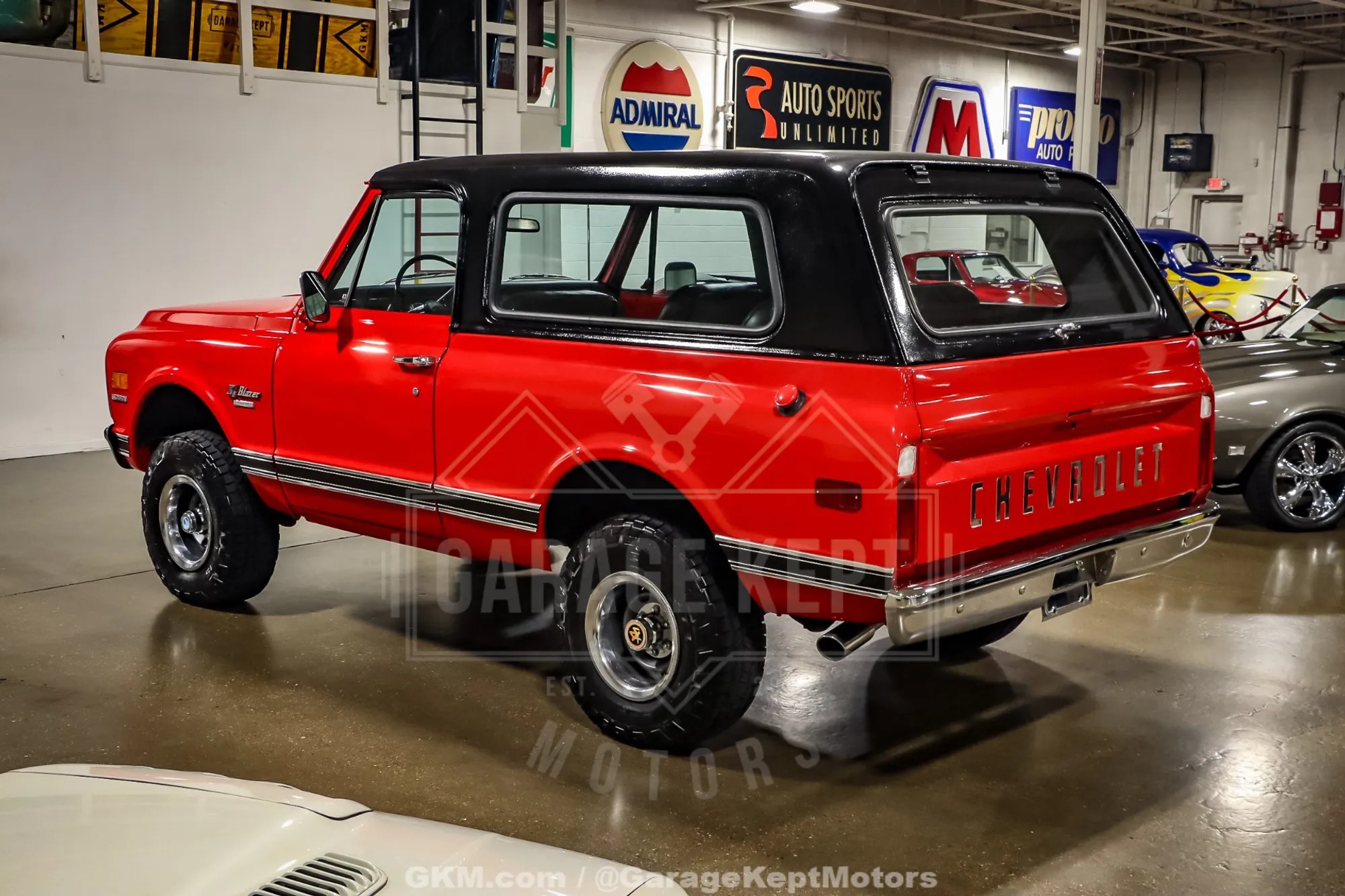 1970 Chevrolet K5 Blazer - 2