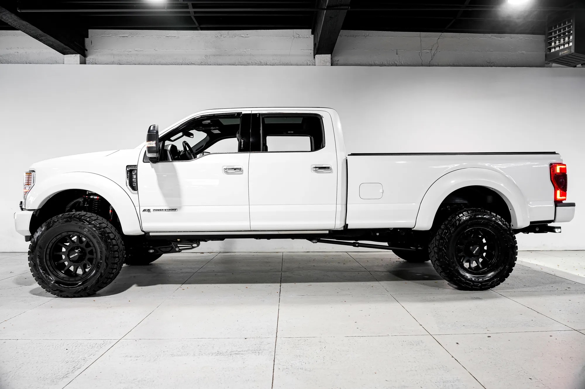 2022 Ford Super Duty F-350 Platinum