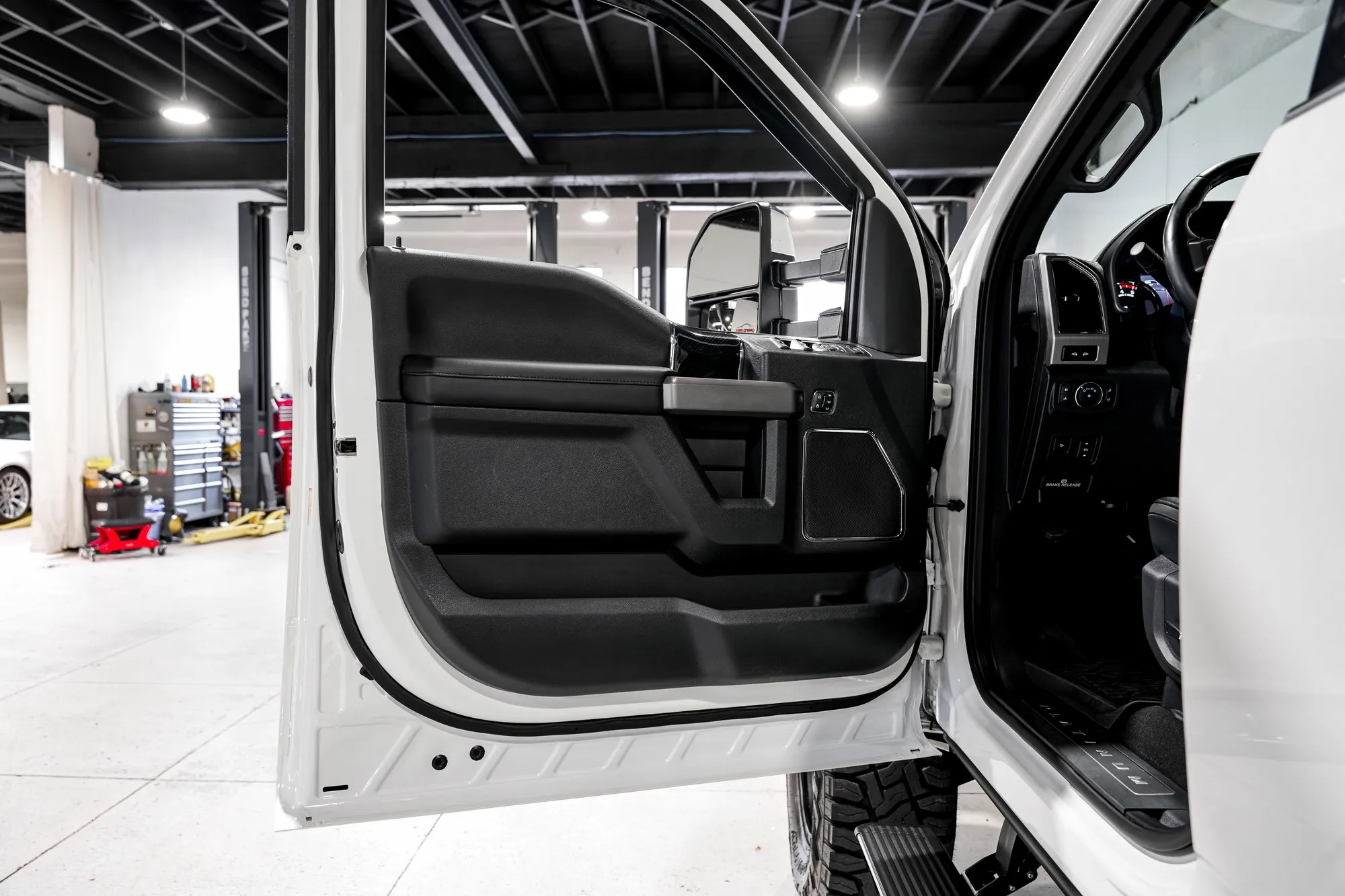2022 Ford Super Duty F-350 Platinum