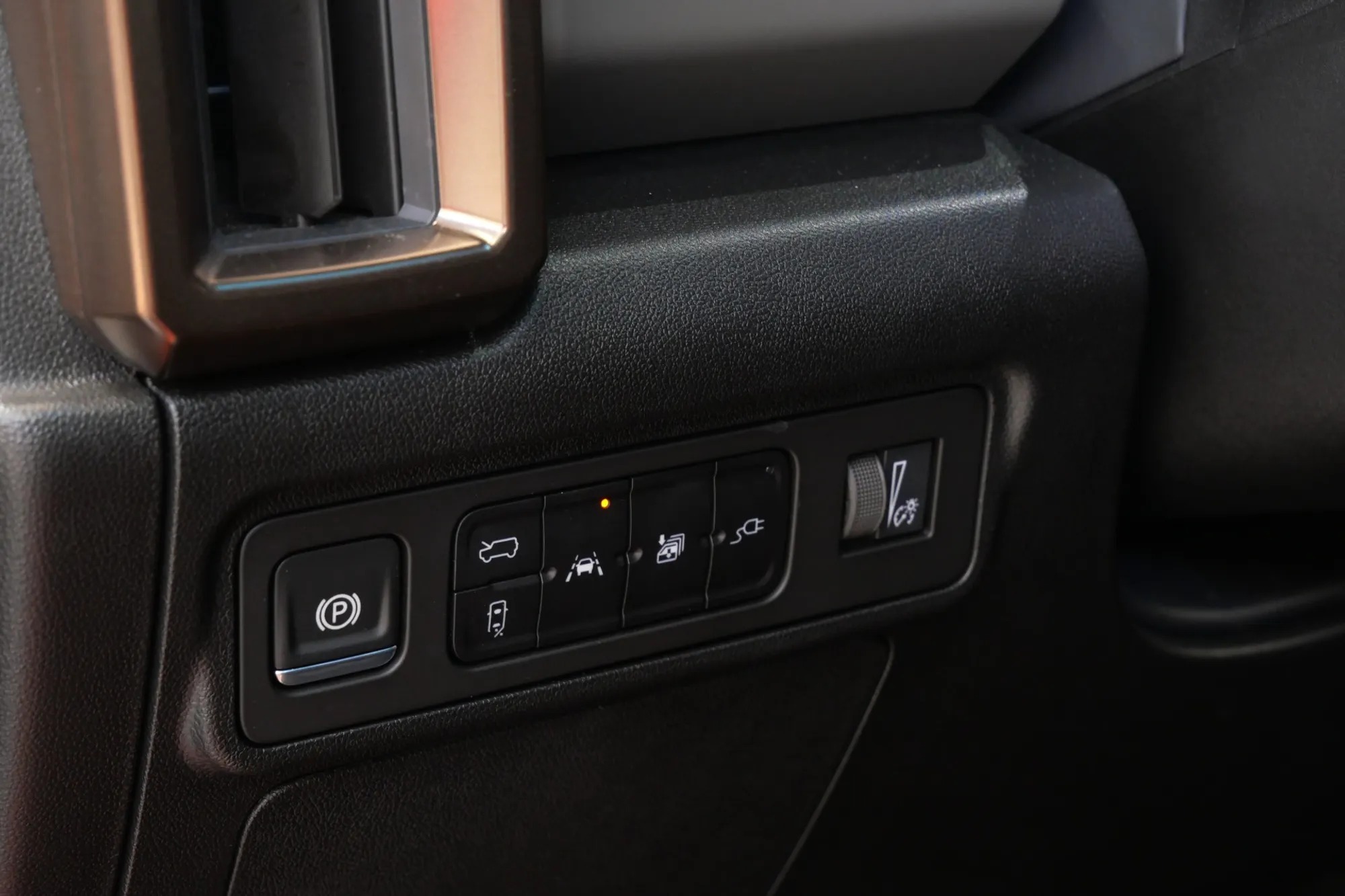 2024 GMC HUMMER EV