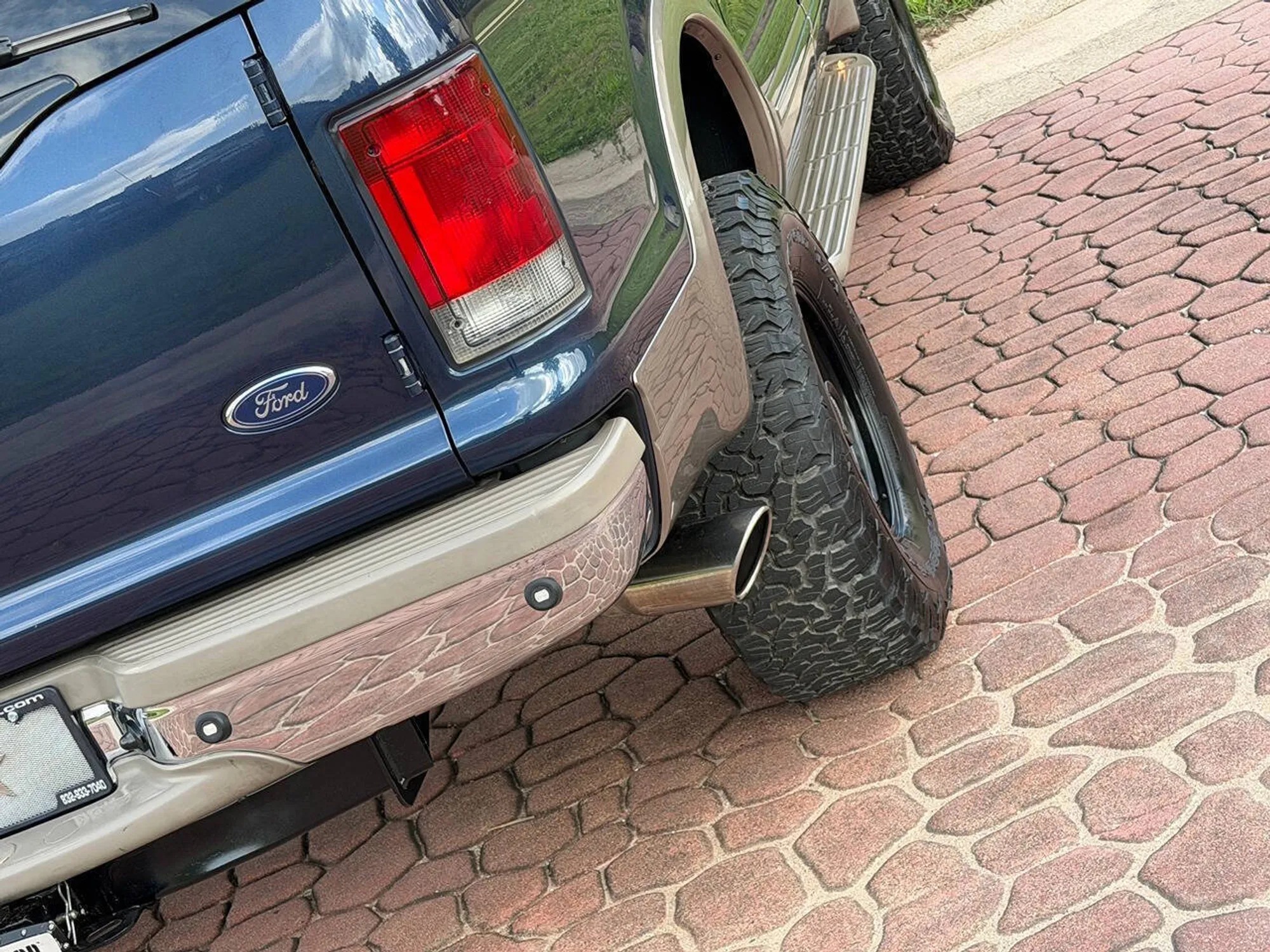 2002 Ford Excursion Limited