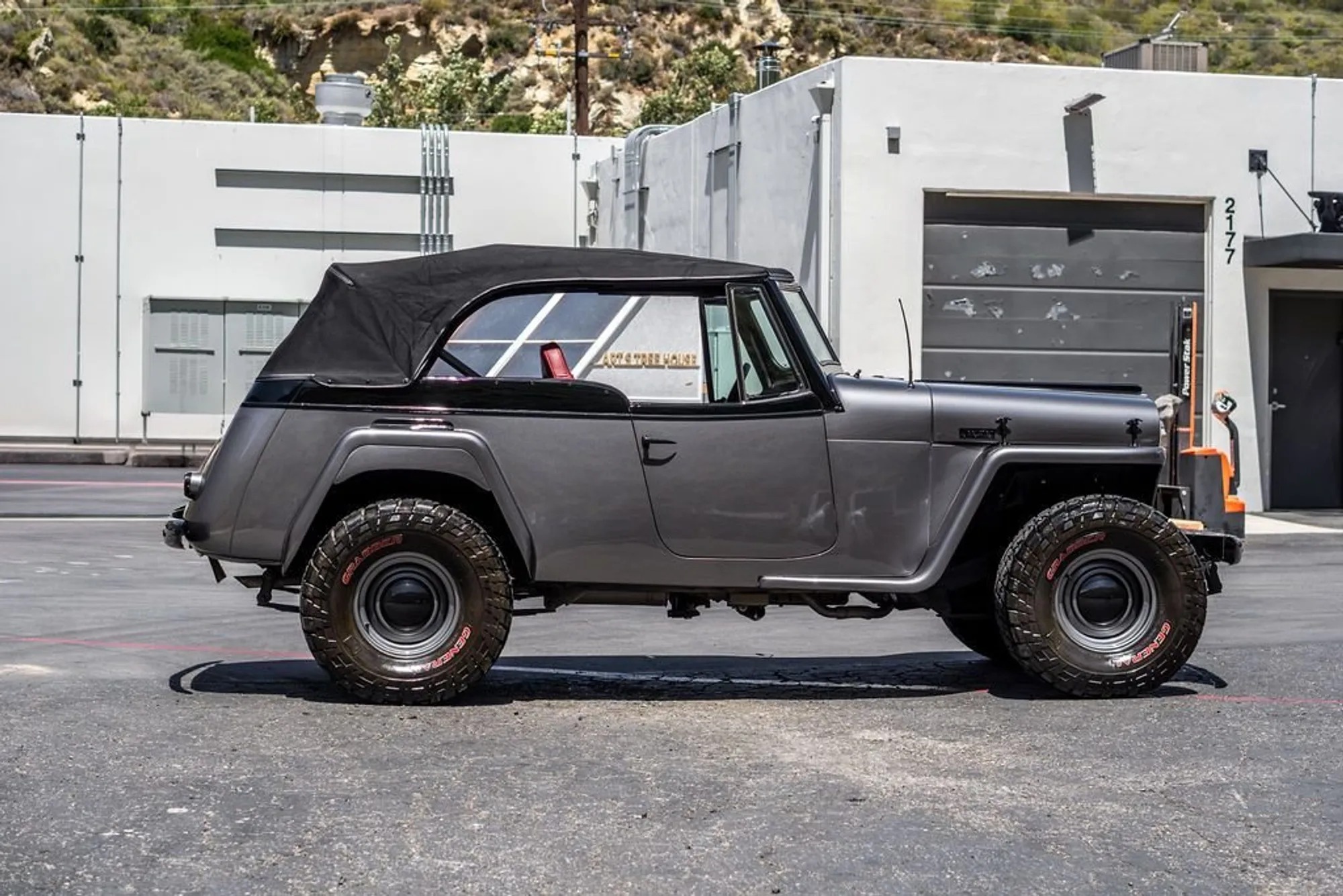 1949 Willys Jeepster - 3
