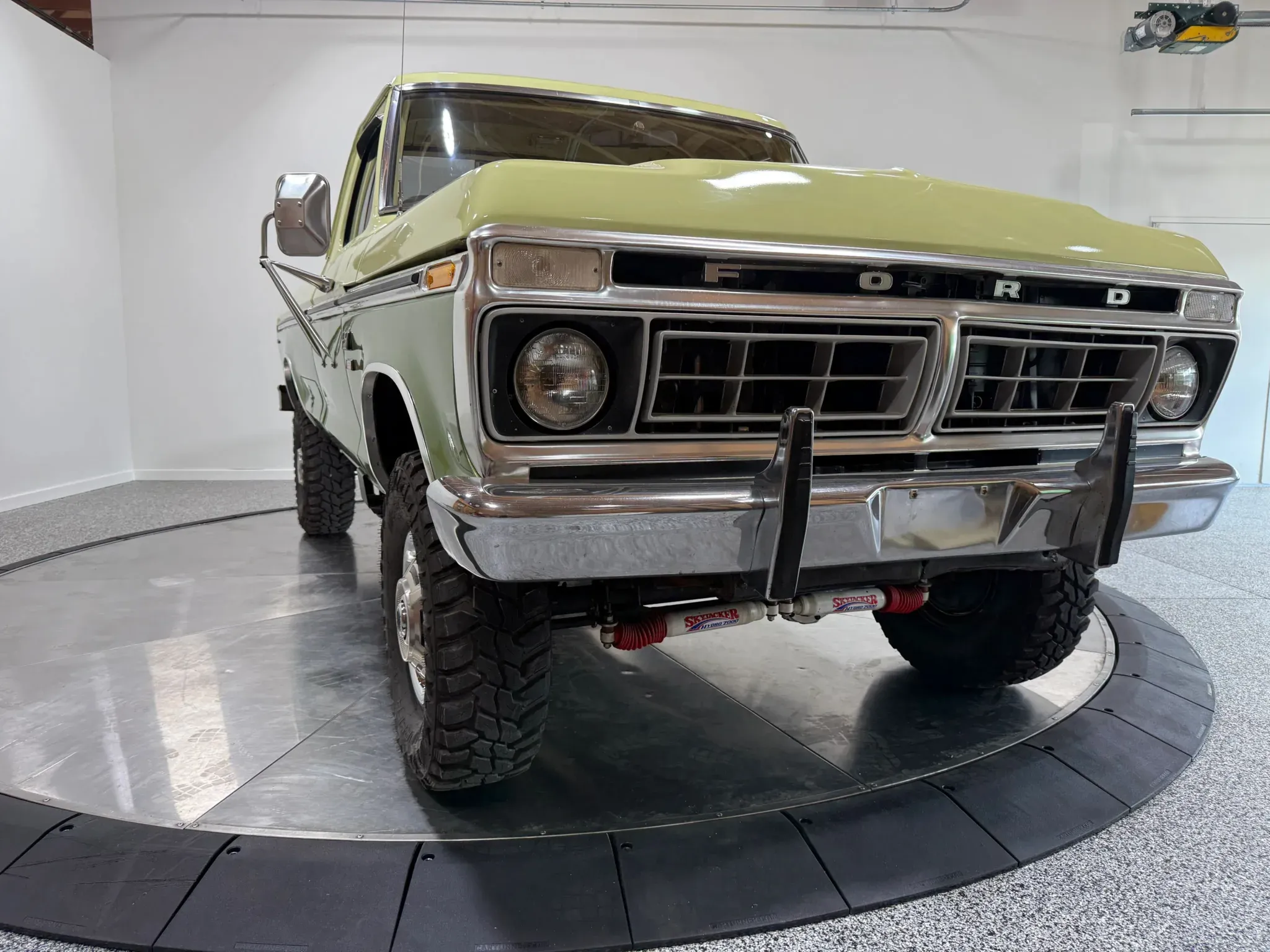 1976 Ford F-250 Camper Special
