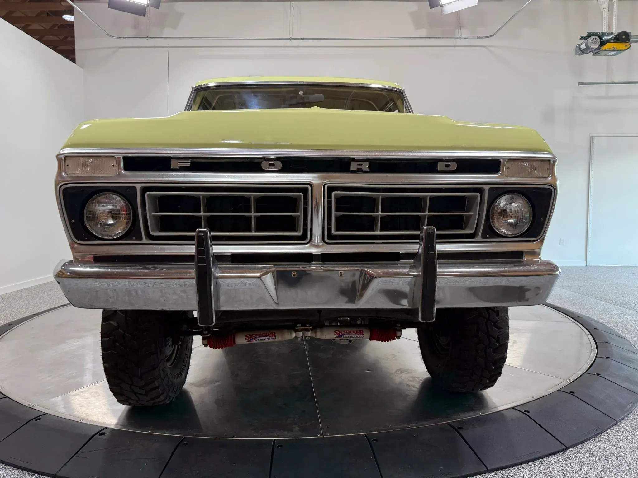 1976 Ford F-250 Camper Special