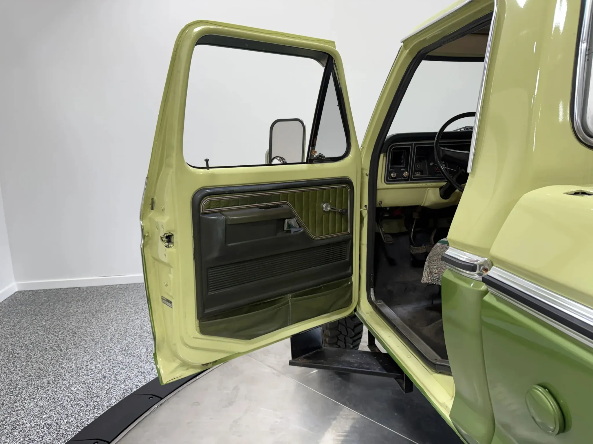 1976 Ford F-250 Camper Special