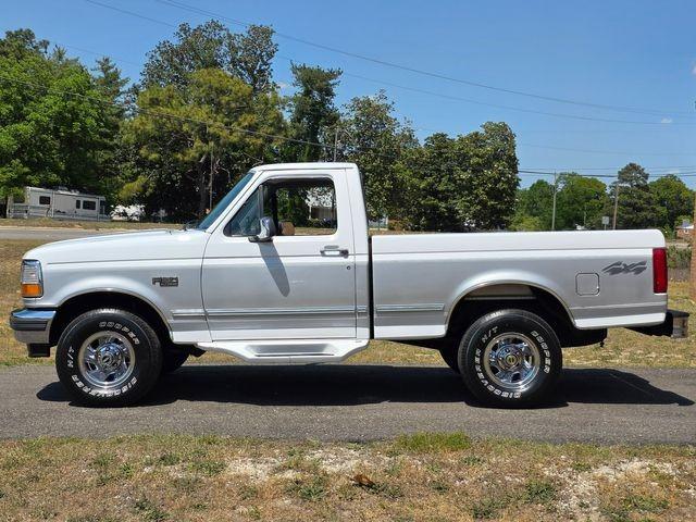 1996 Ford F-150 XLT SWB - 2