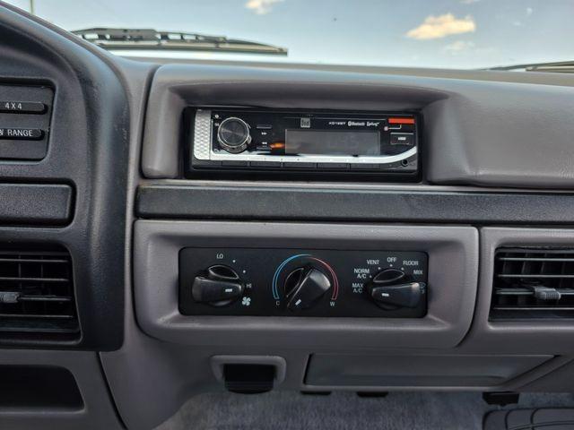1996 Ford F-150 XLT SWB