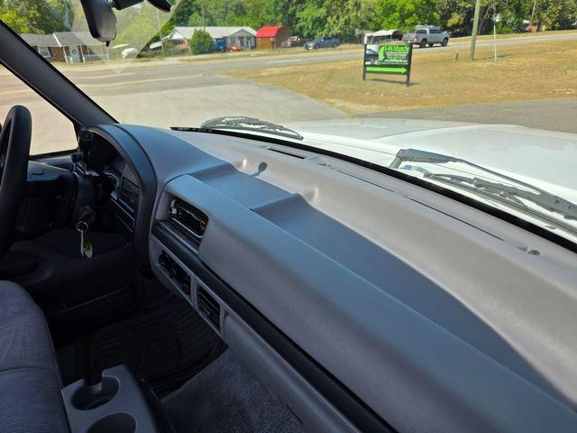 1996 Ford F-150 XLT SWB