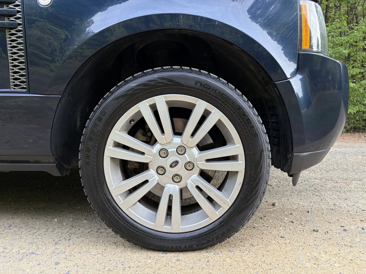 2012 Land Rover Range Rover HSE Luxury