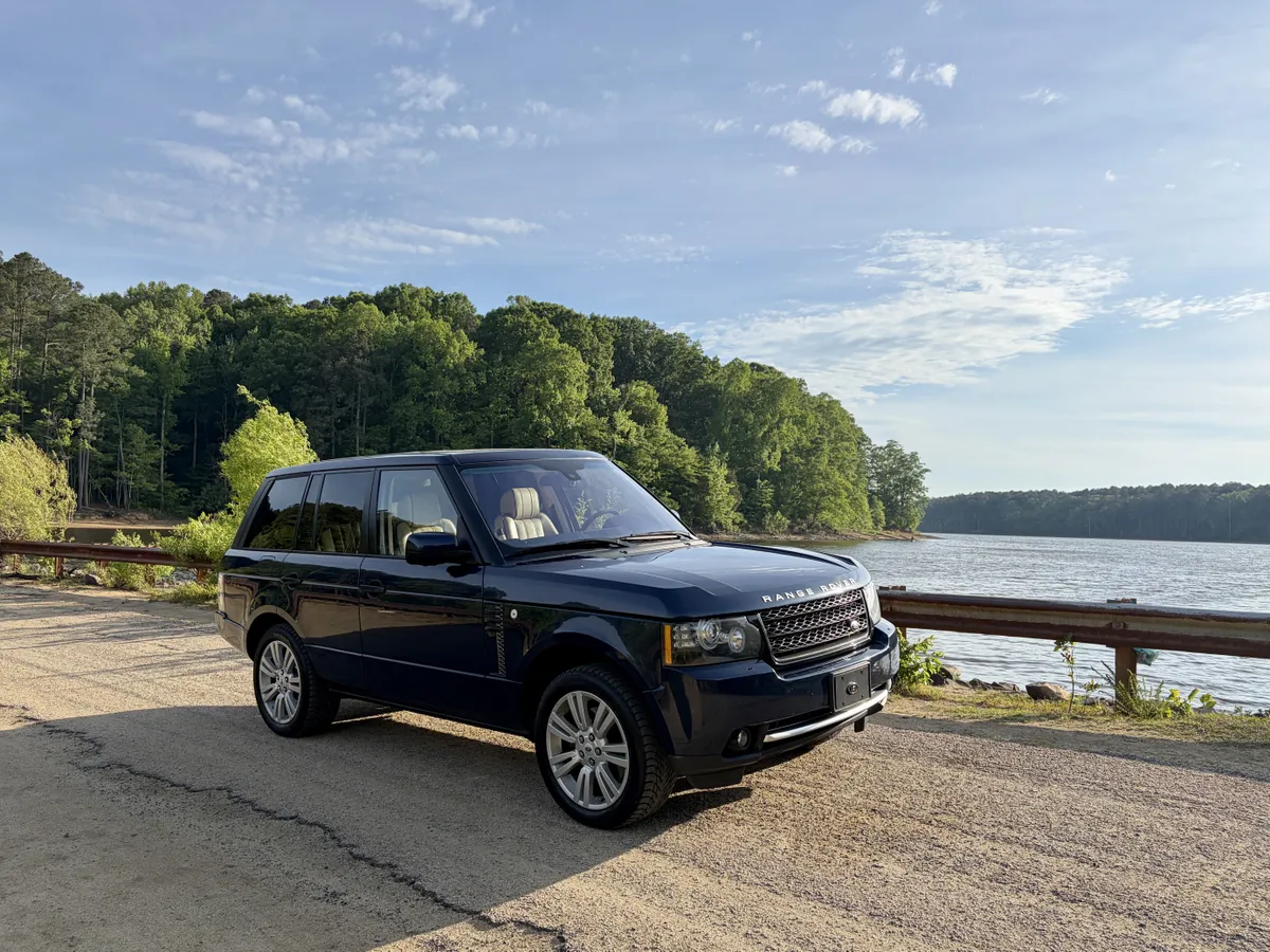 2012 Land Rover Range Rover HSE Luxury