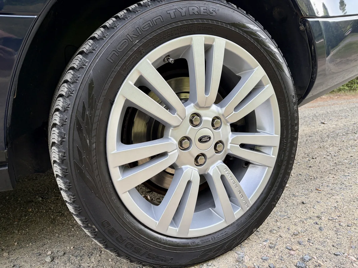 2012 Land Rover Range Rover HSE Luxury