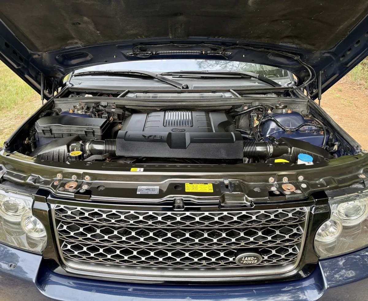 2012 Land Rover Range Rover HSE Luxury