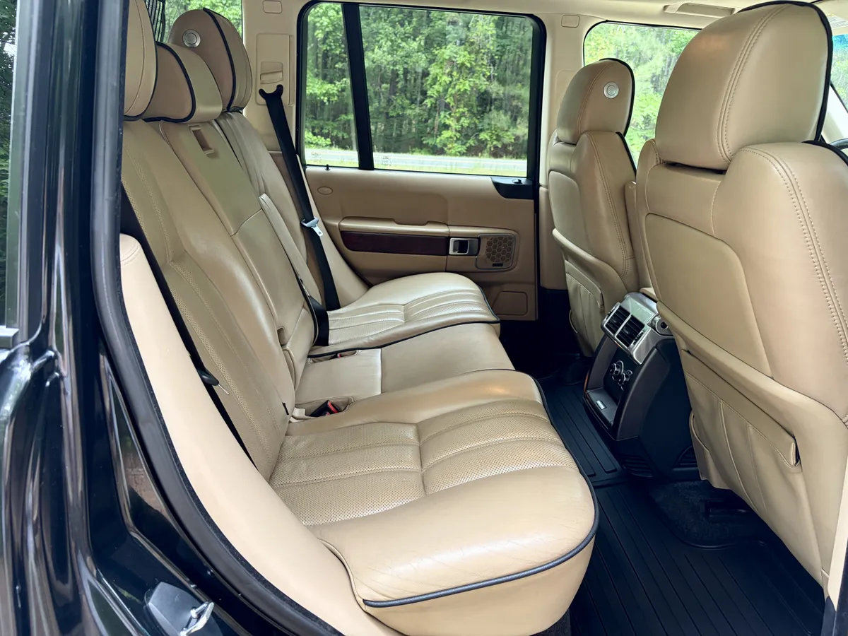 2011 Land Rover Range Rover HSE Lux