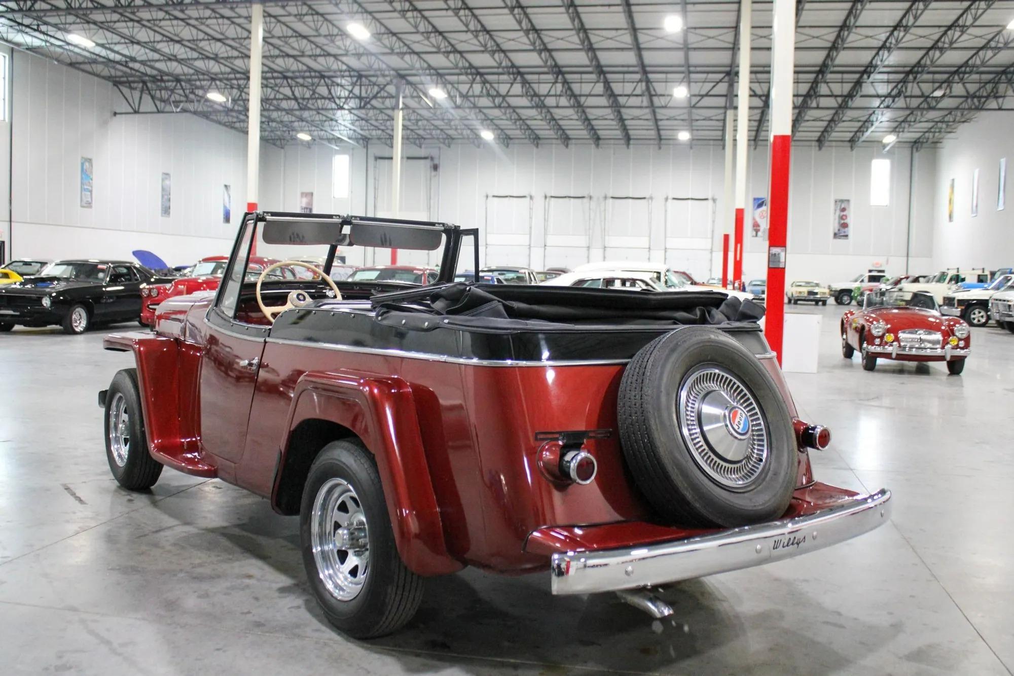 1952 Willys Jeepster - 3