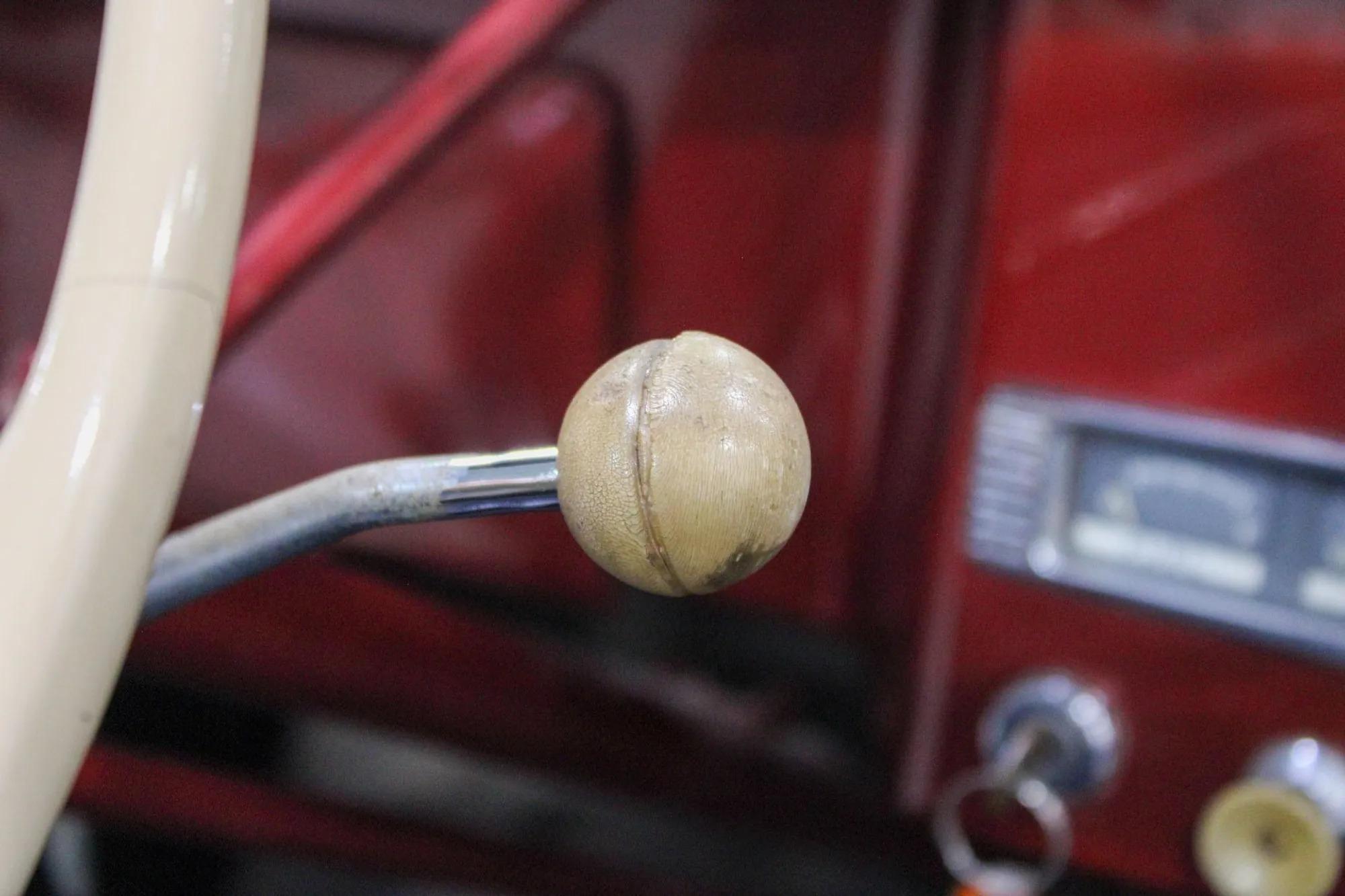 1952 Willys Jeepster