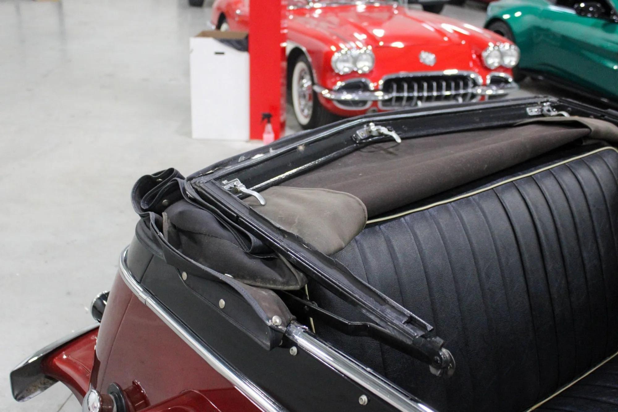 1952 Willys Jeepster