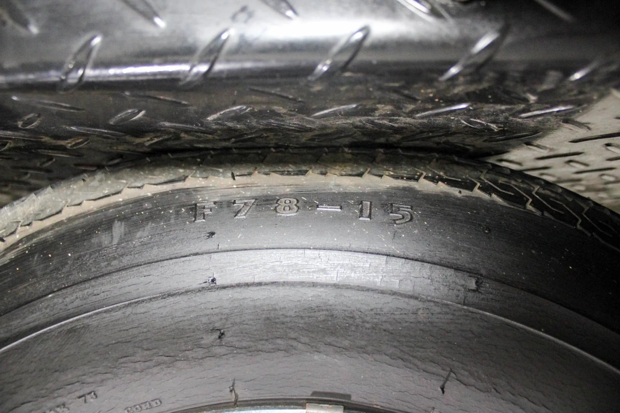 1952 Willys Jeepster