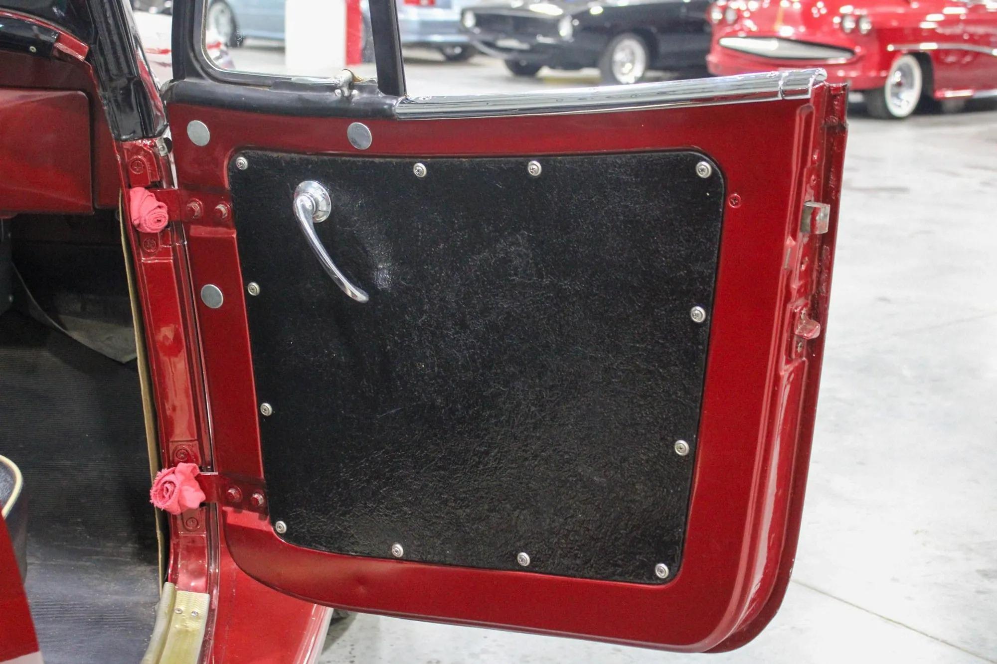 1952 Willys Jeepster